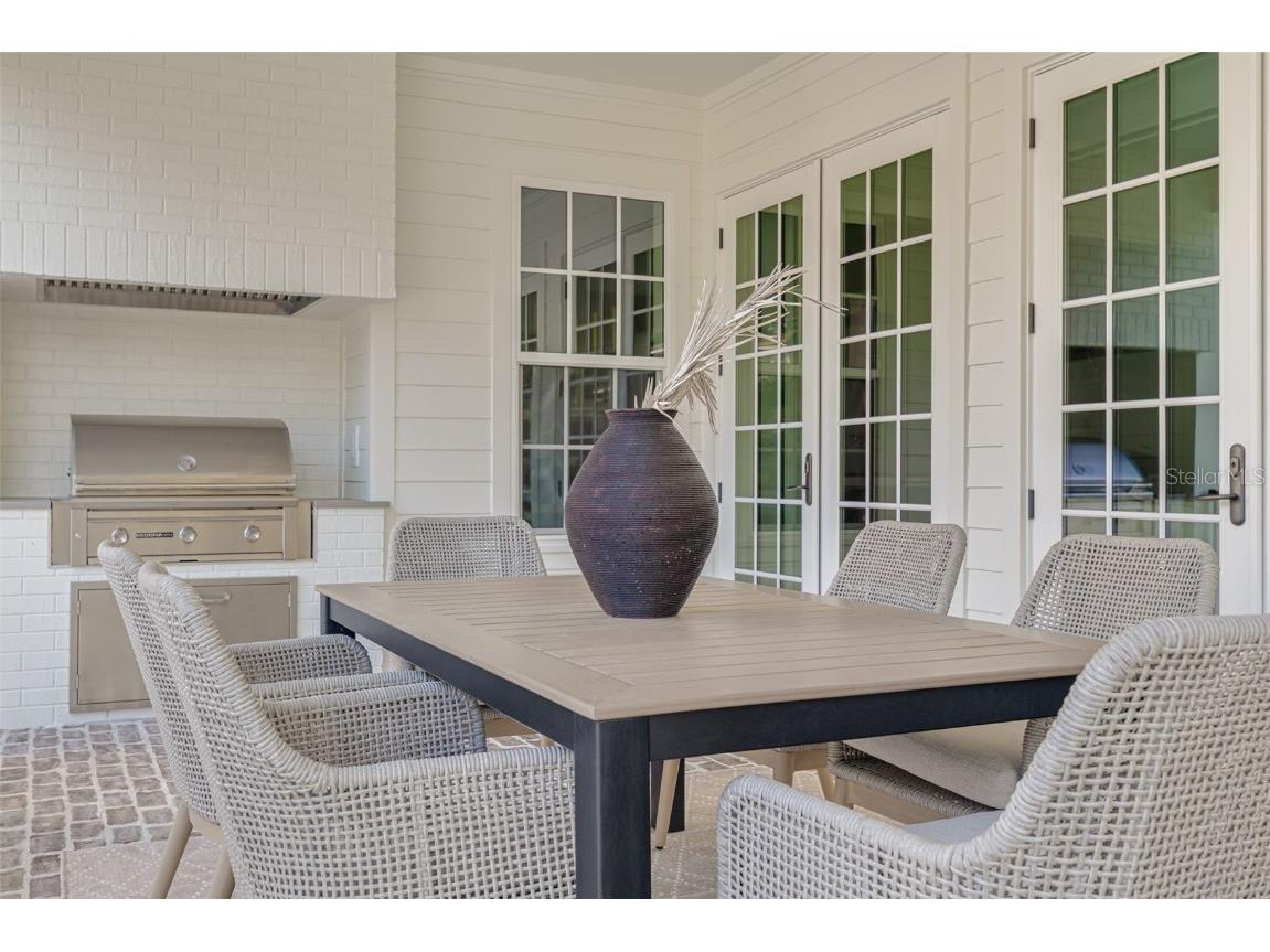 705 17th Avenue NE Saint Petersburg FL 33704 TB8421082 image53