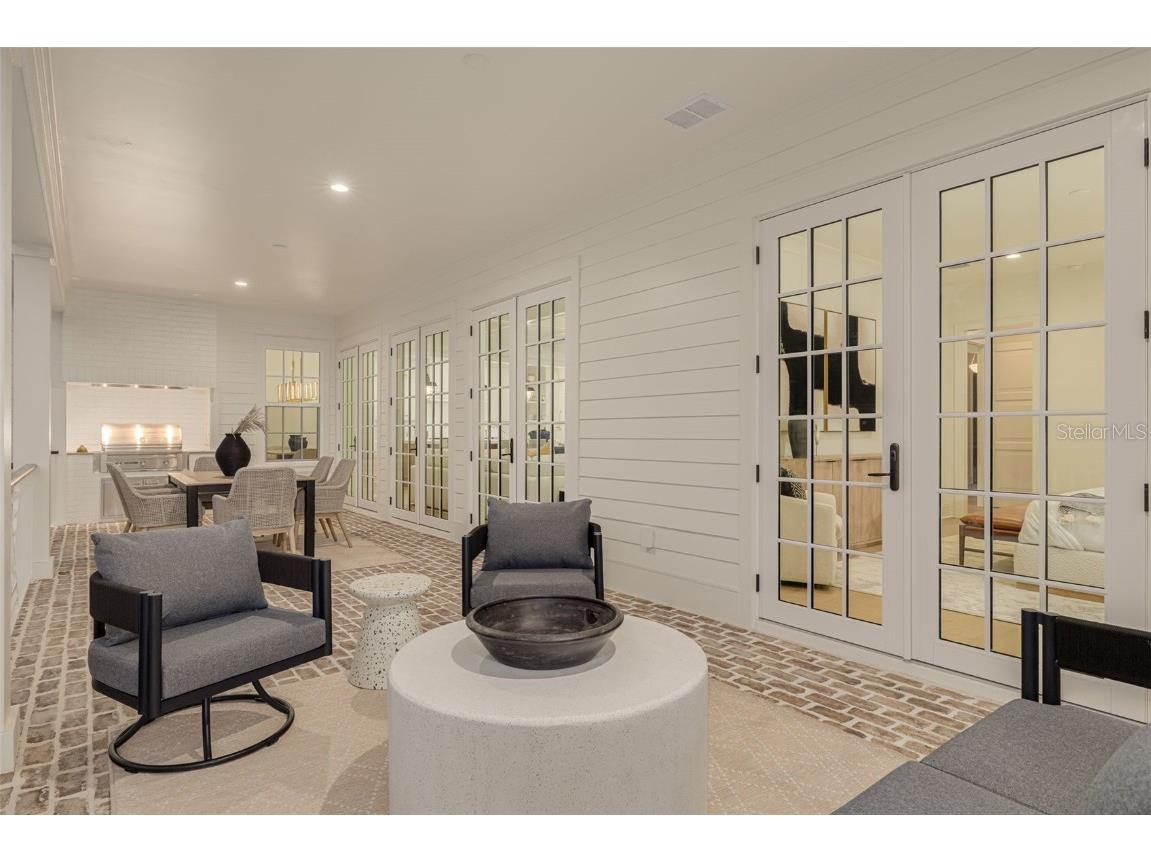 705 17th Avenue NE Saint Petersburg FL 33704 TB8421082 image54