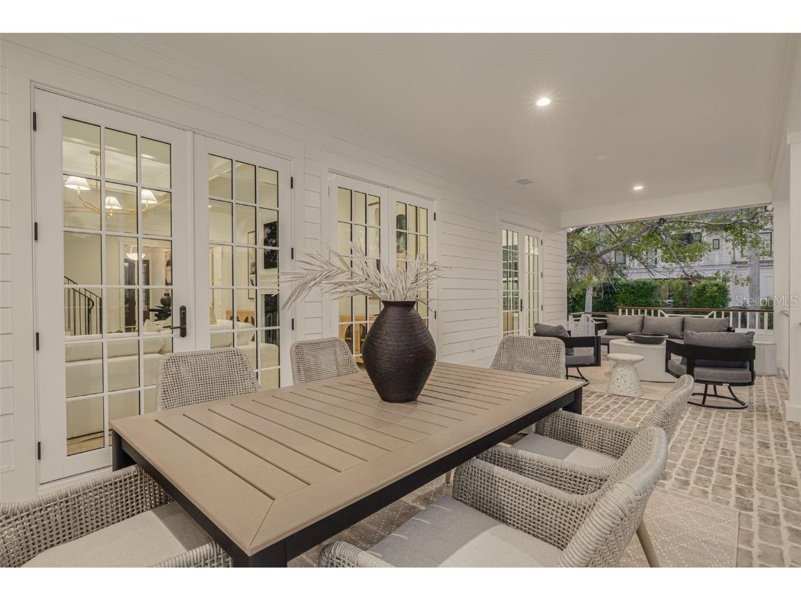 705 17th Avenue NE Saint Petersburg FL 33704 TB8421082 image57