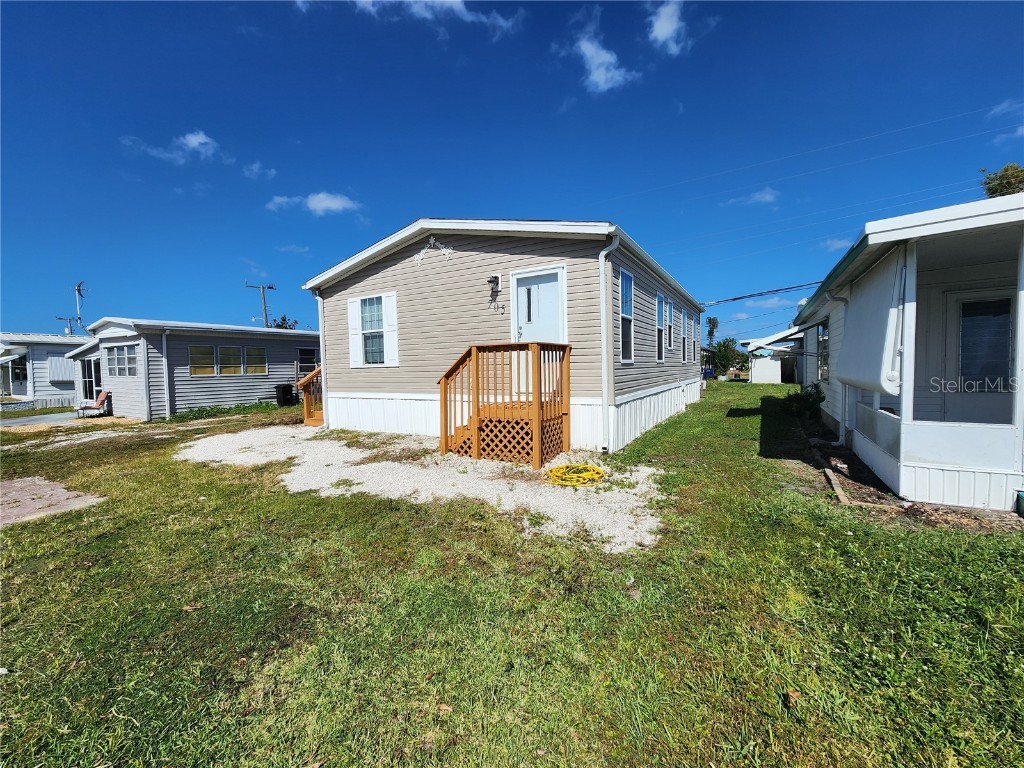 705 50th Avenue Drive W Bradenton FL 34207 A4627499 image1