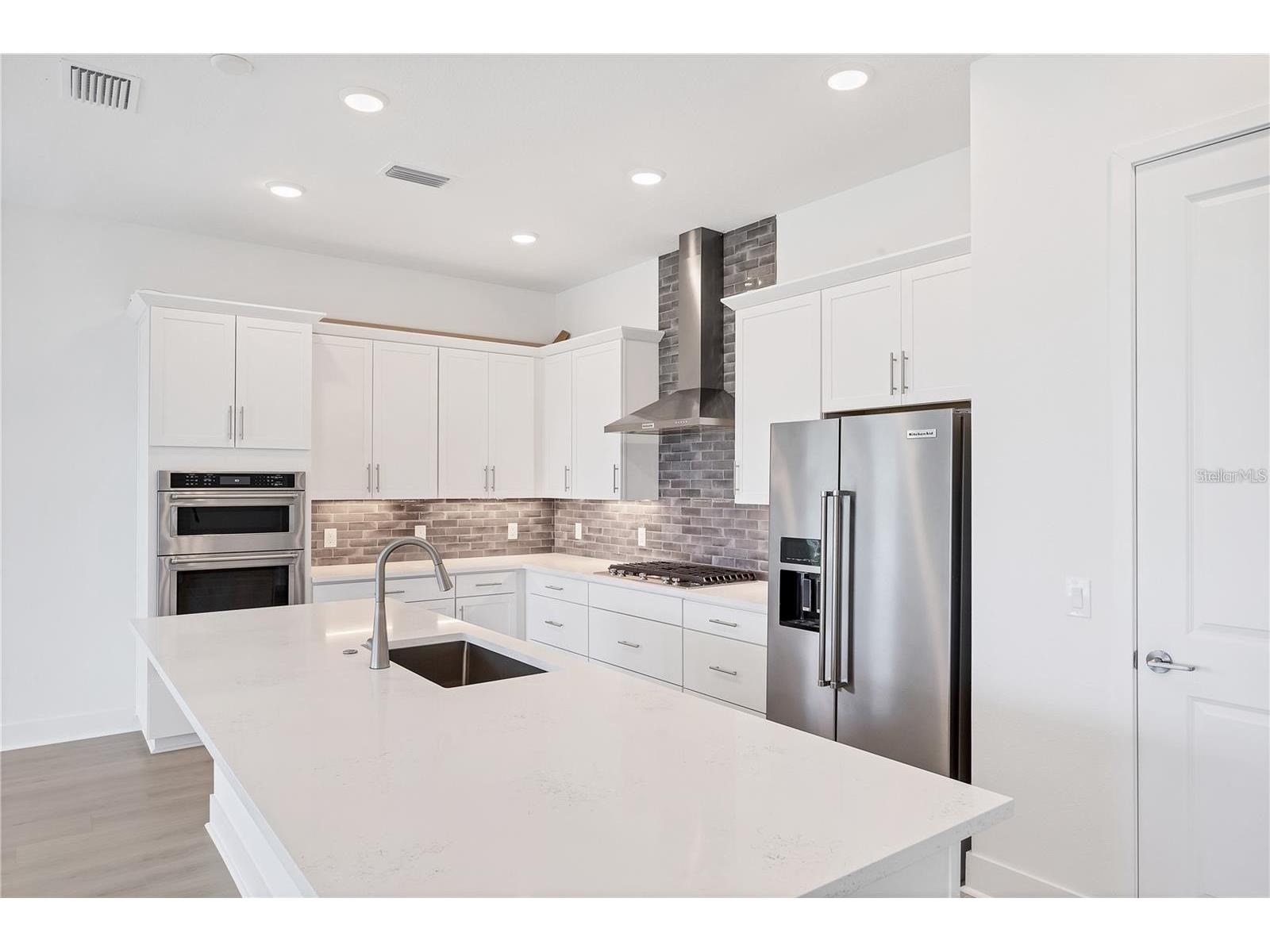 705 Anegada Lane Sarasota FL 34234 A4681357 image10