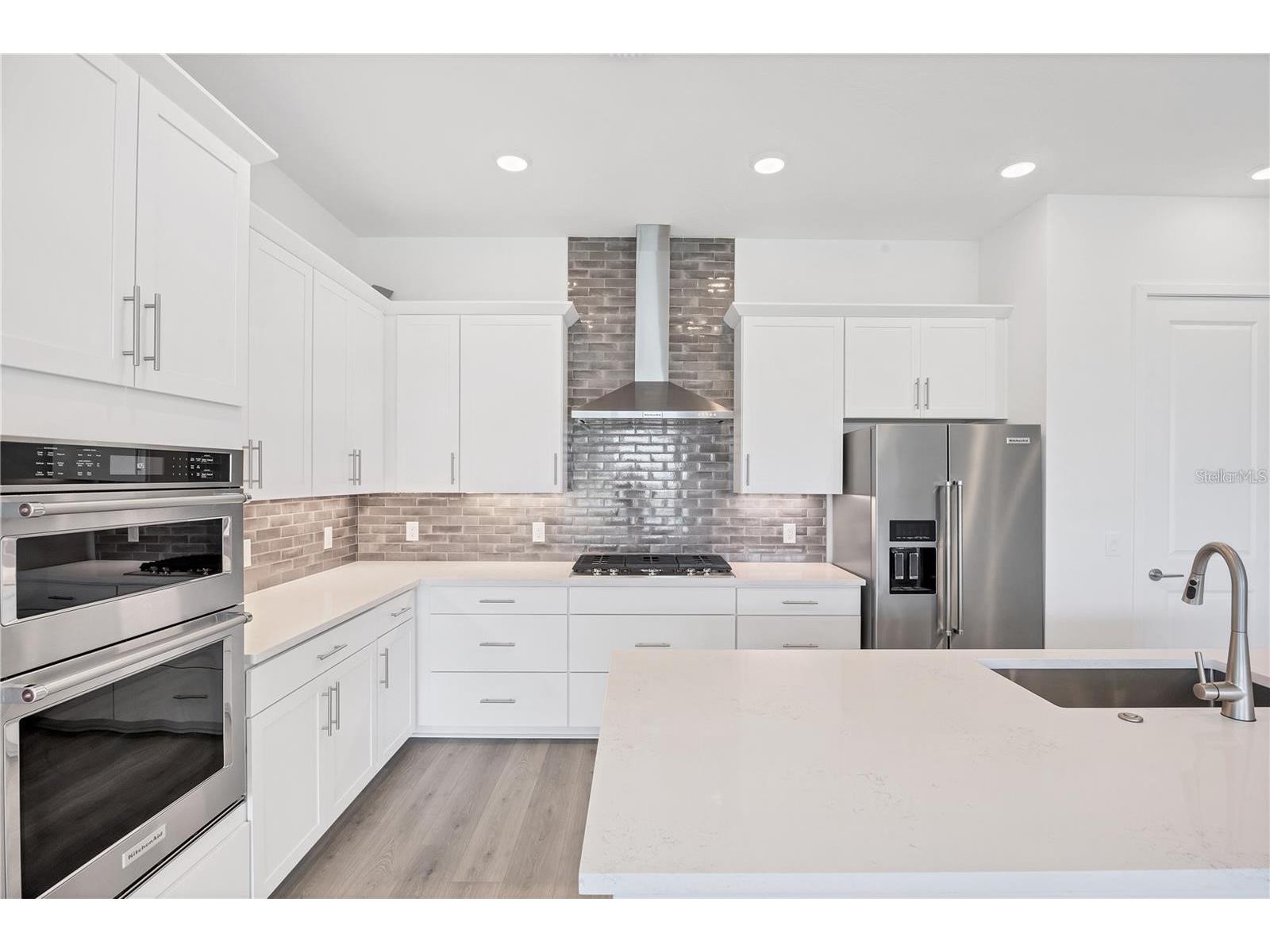 705 Anegada Lane Sarasota FL 34234 A4681357 image11