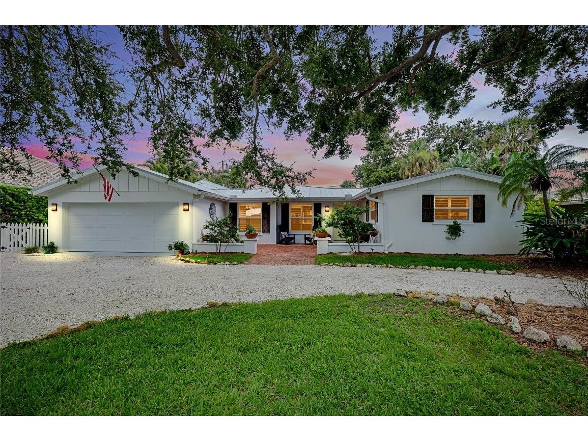 705 Armada Road N Venice FL 34285 N6136202 image1