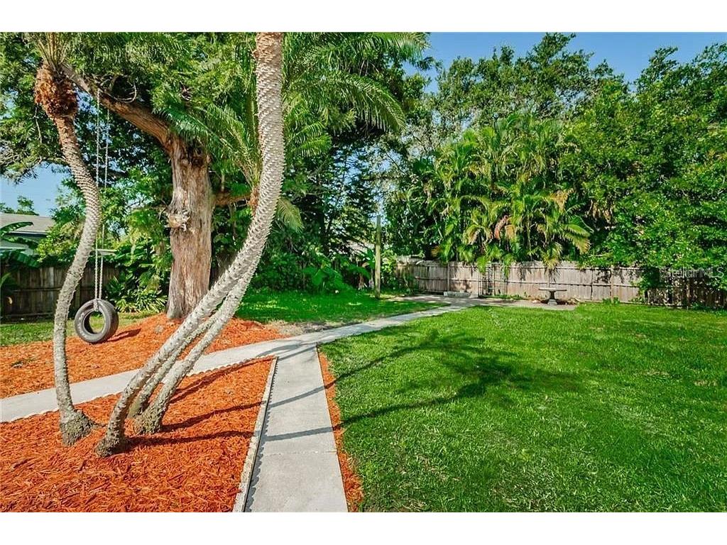 705 Bayshore Drive Tarpon Springs FL 34689 TB8456024 image2