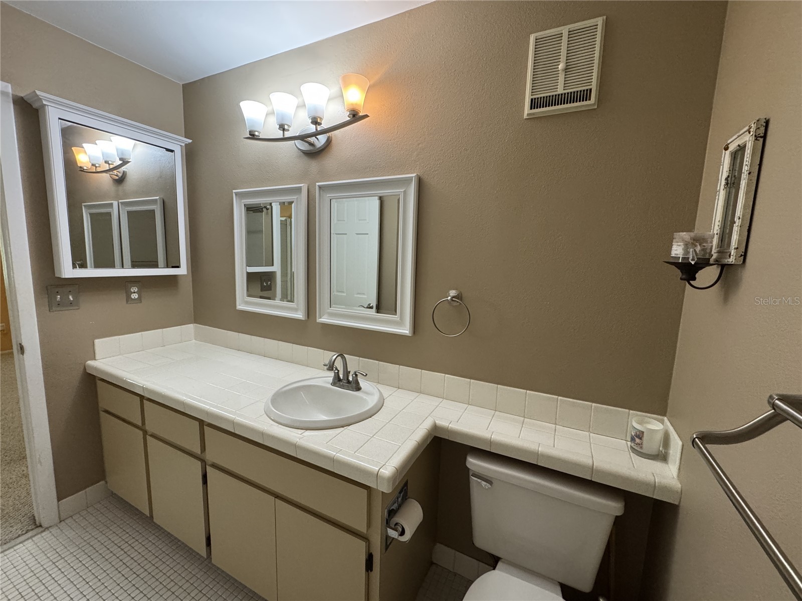 705 Bough Avenue Clearwater FL 33760 TB8516834 image18