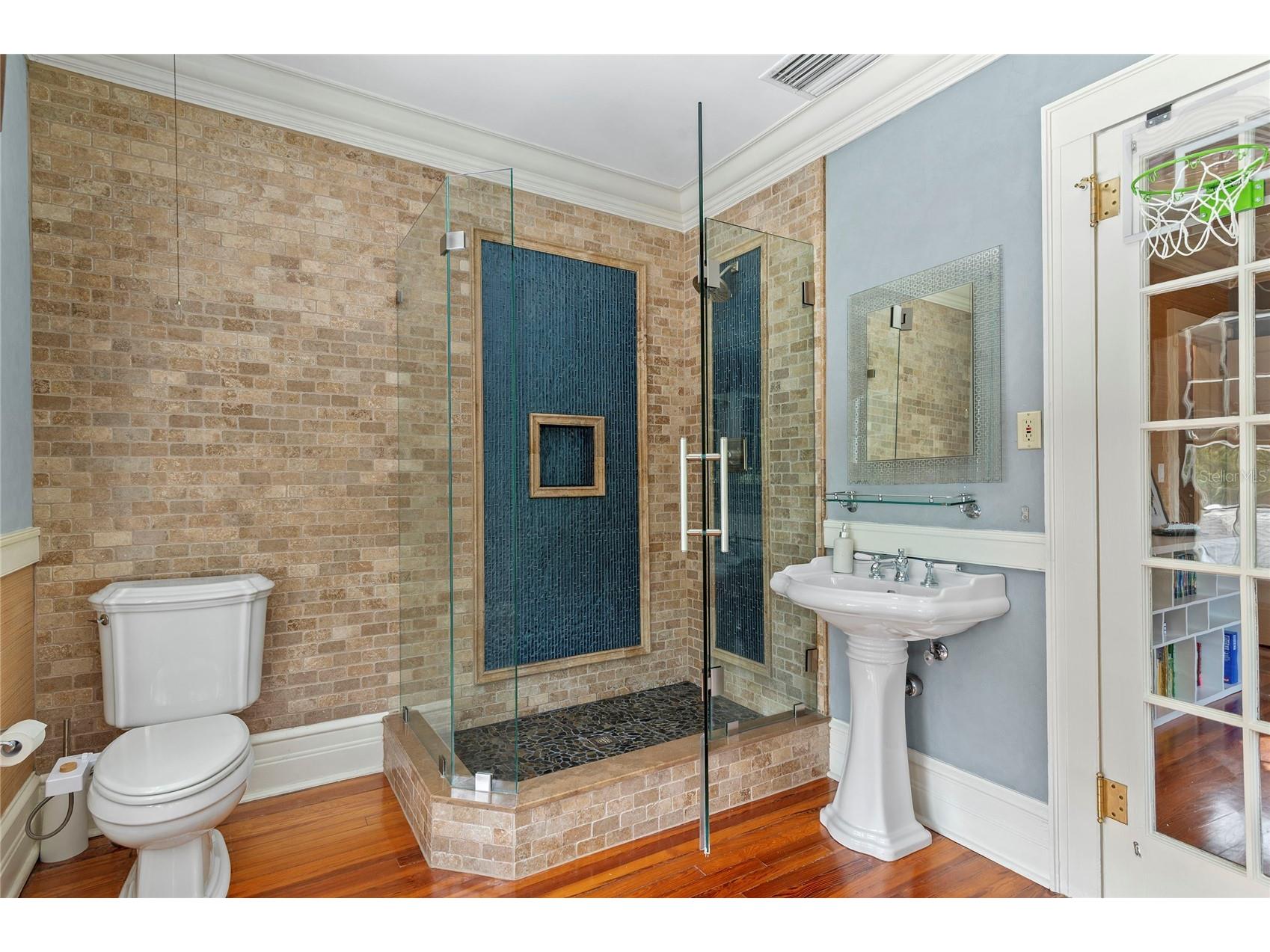 705 Delaney Avenue Orlando FL 32801 O6382619 image25