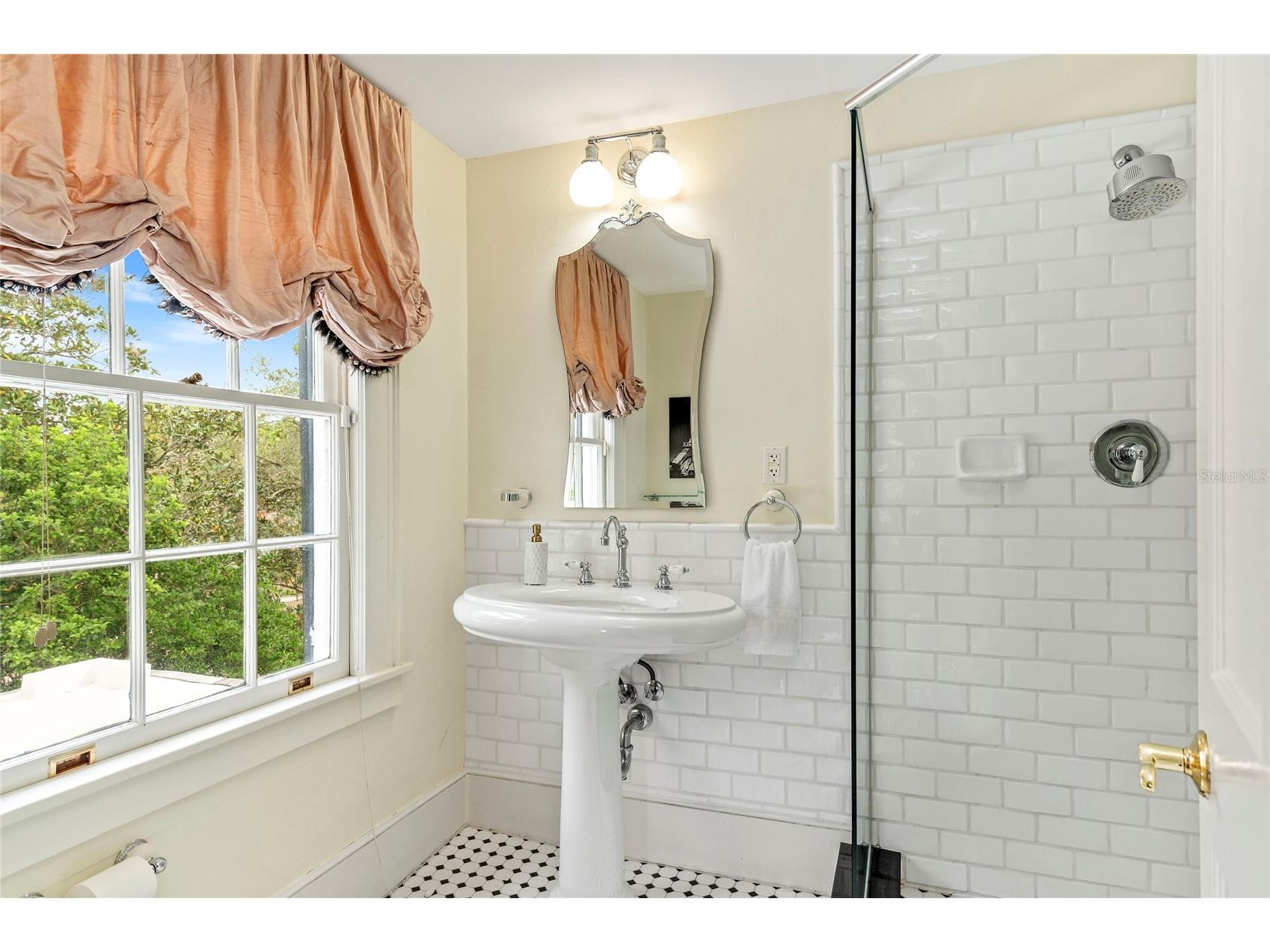 705 Delaney Avenue Orlando FL 32801 O6382619 image30