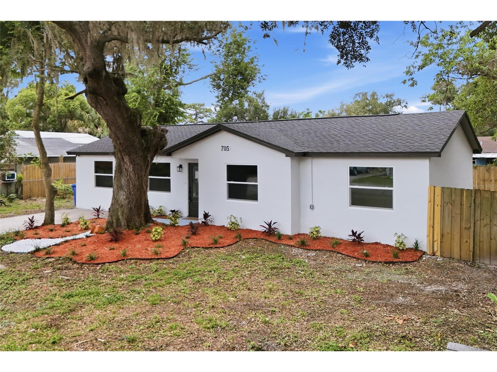 705 E 126th Avenue Tampa FL 33612 TB8513550 image1