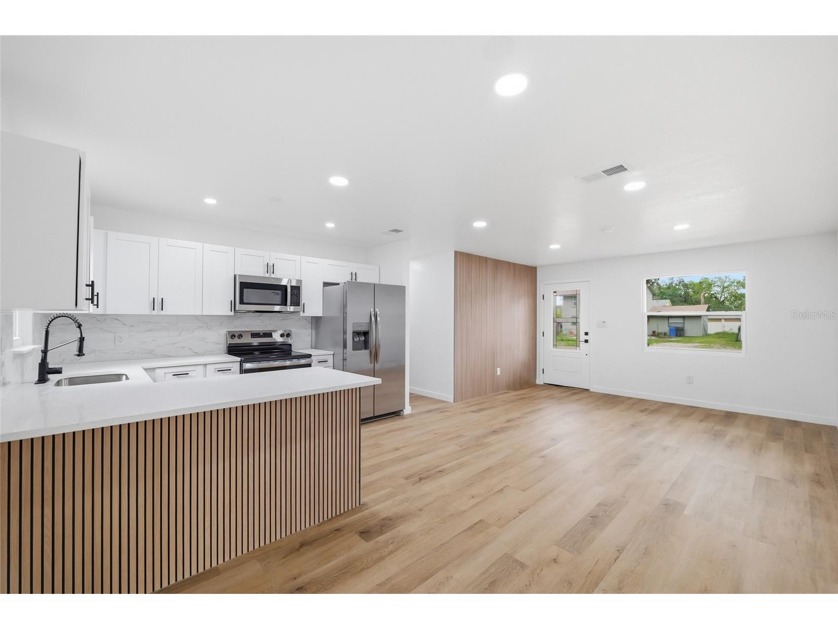 705 E 126th Avenue Tampa FL 33612 TB8513550 image11