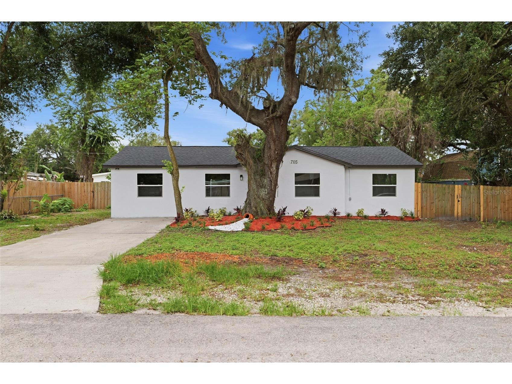 705 E 126th Avenue Tampa FL 33612 TB8513550 image2