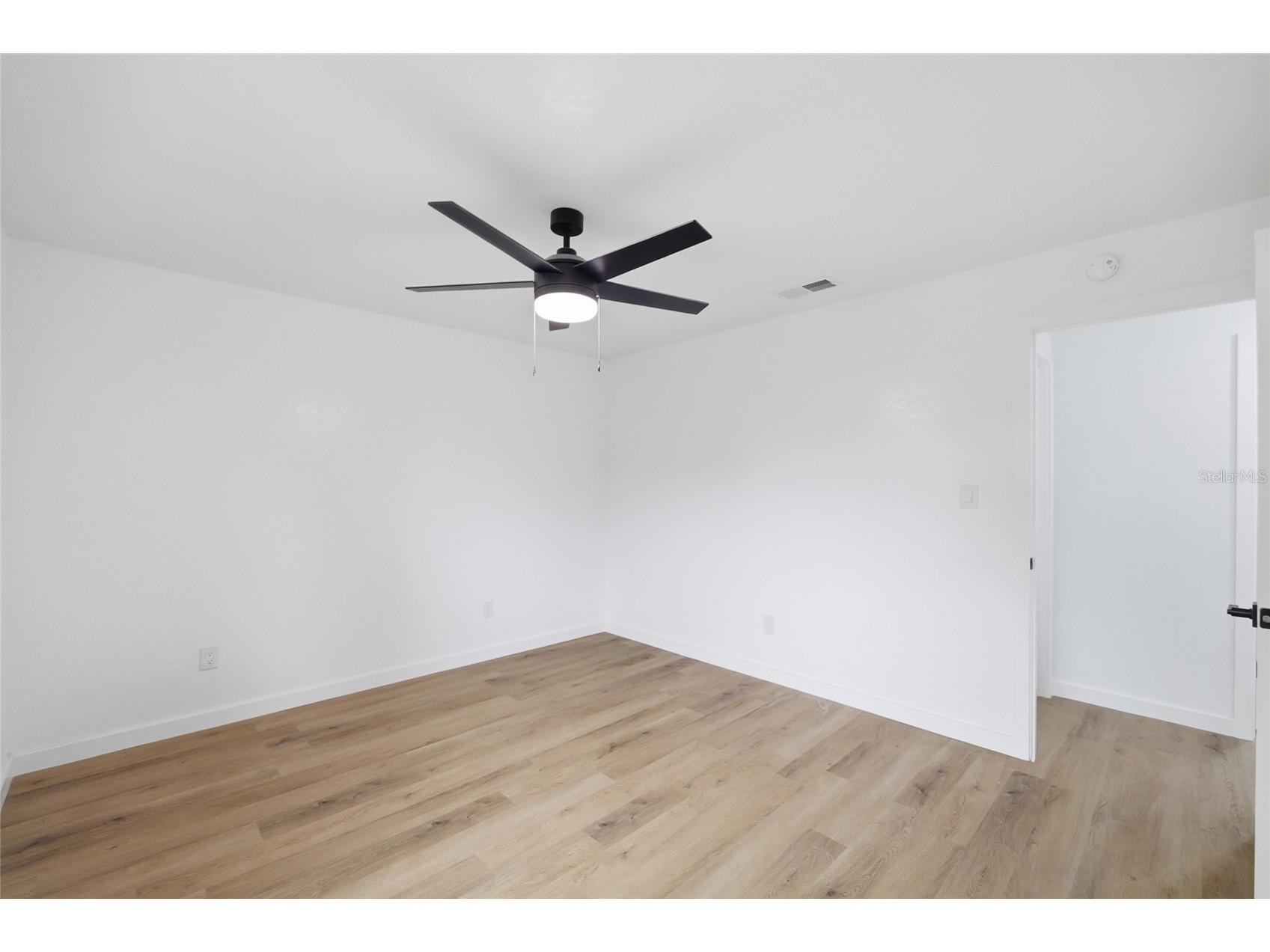 705 E 126th Avenue Tampa FL 33612 TB8513550 image22