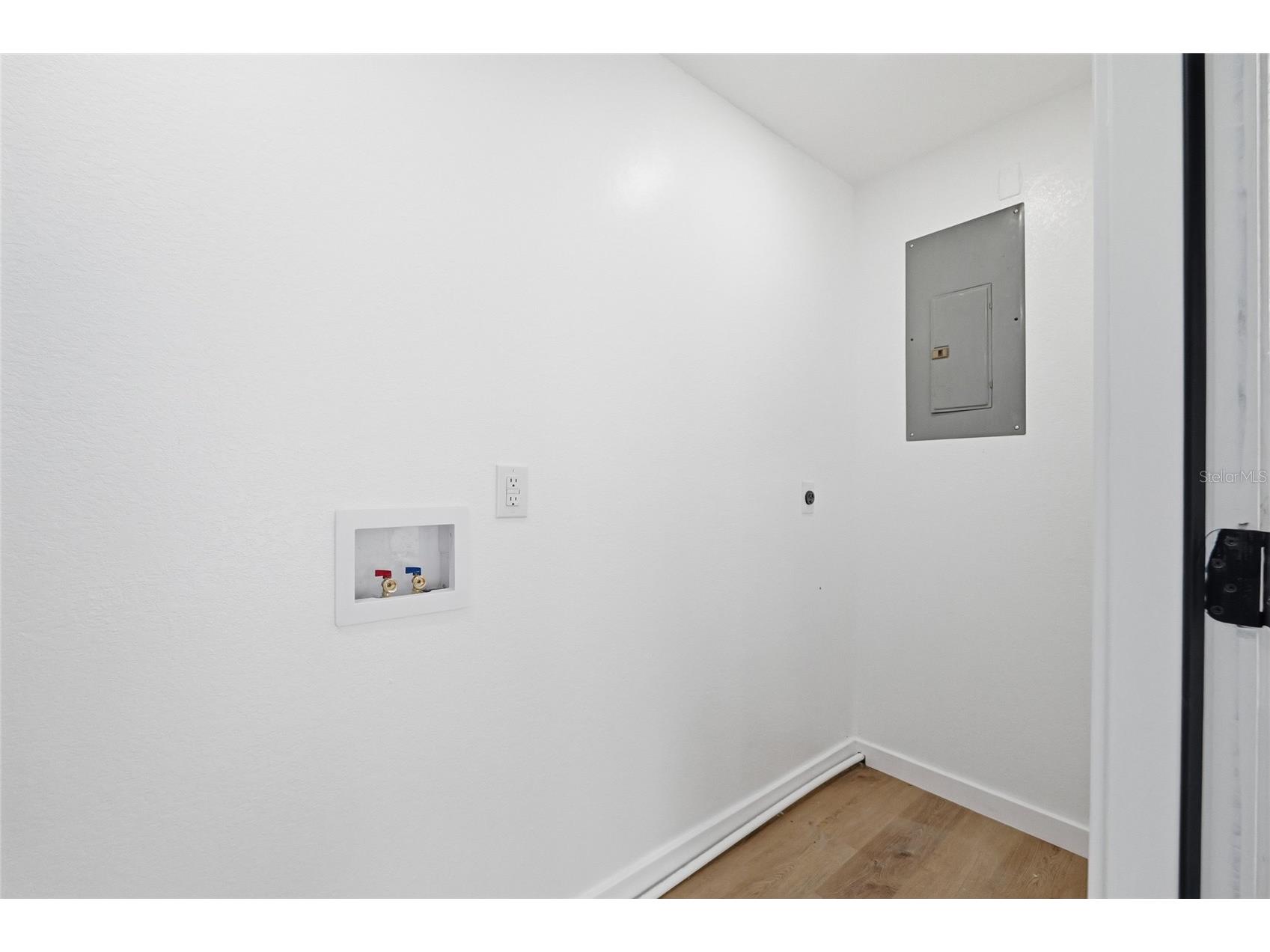 705 E 126th Avenue Tampa FL 33612 TB8513550 image23