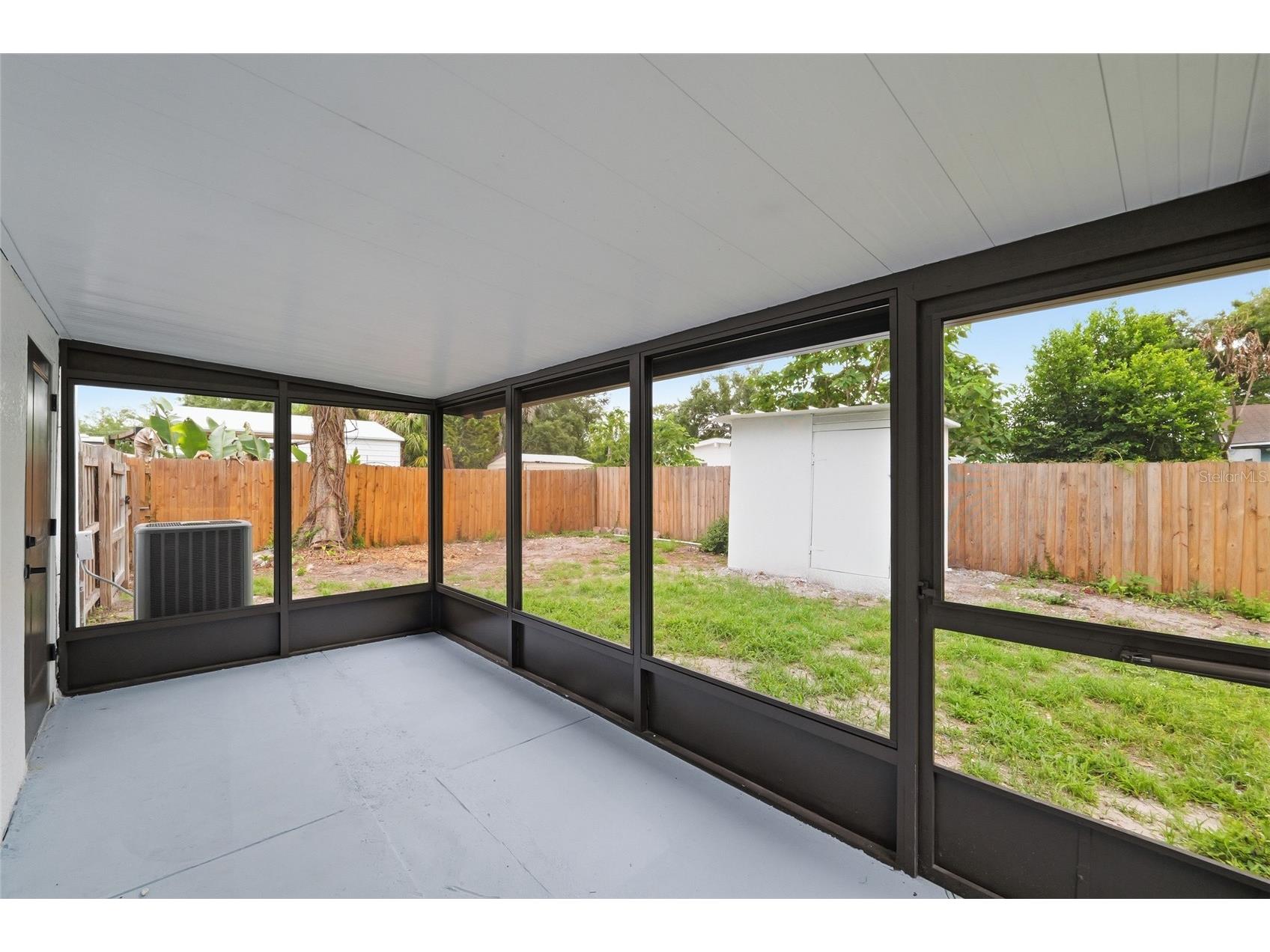 705 E 126th Avenue Tampa FL 33612 TB8513550 image25