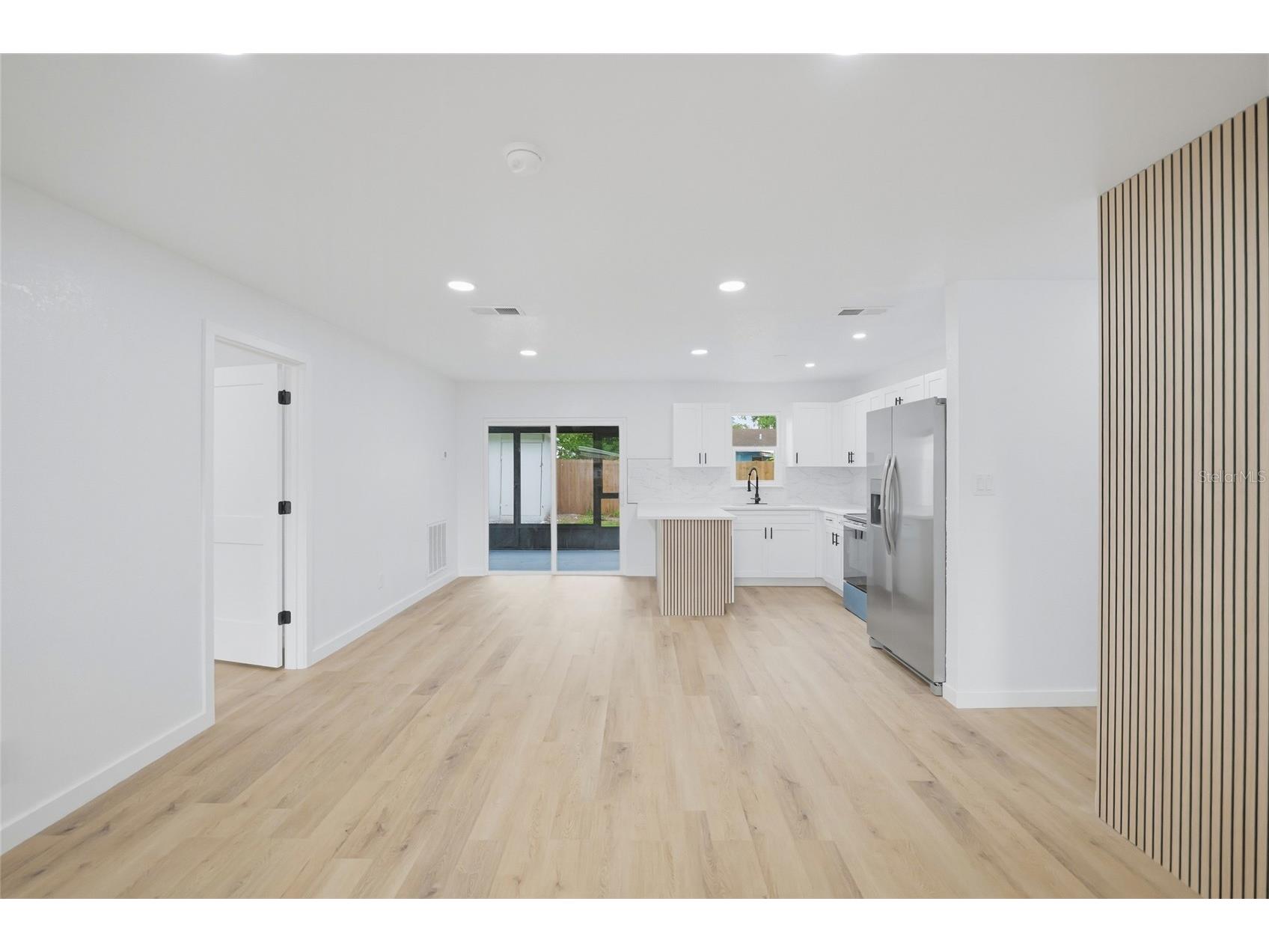 705 E 126th Avenue Tampa FL 33612 TB8513550 image7