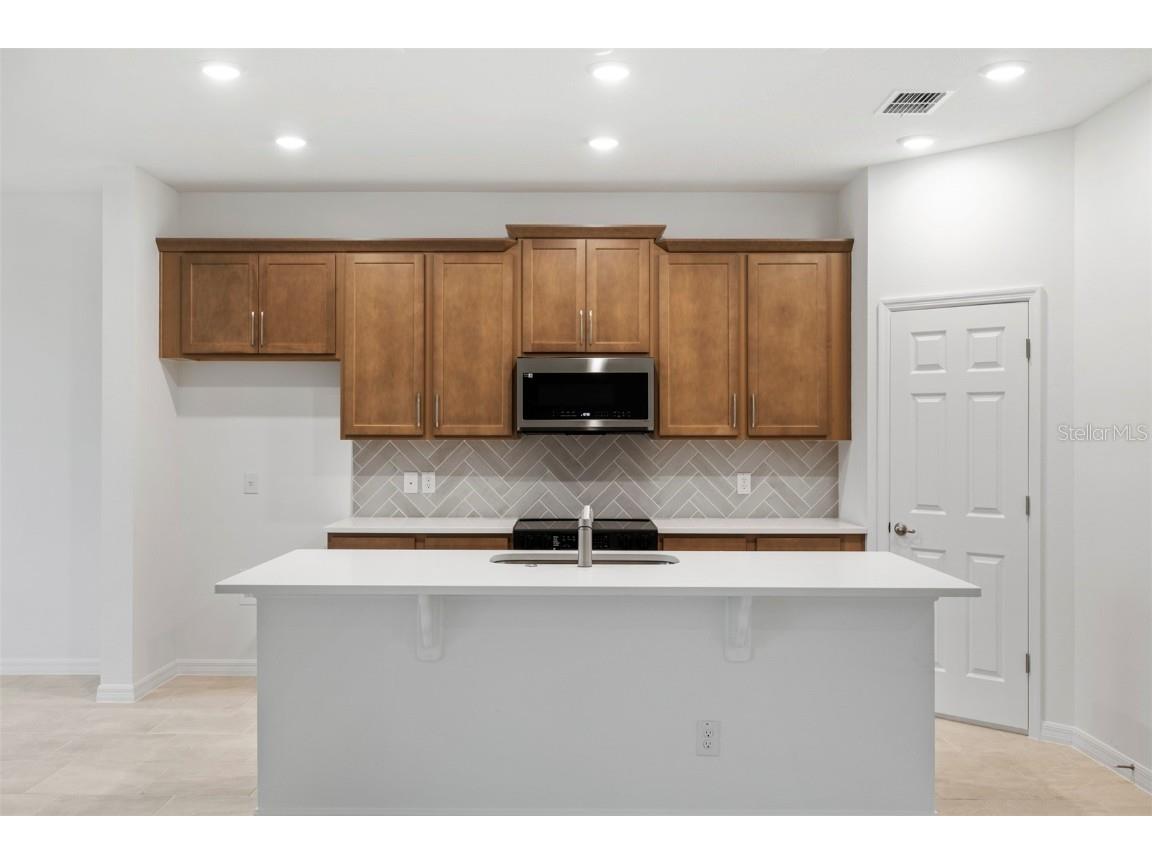 705 Farfields Street Deland FL 32720 O6316710 image2