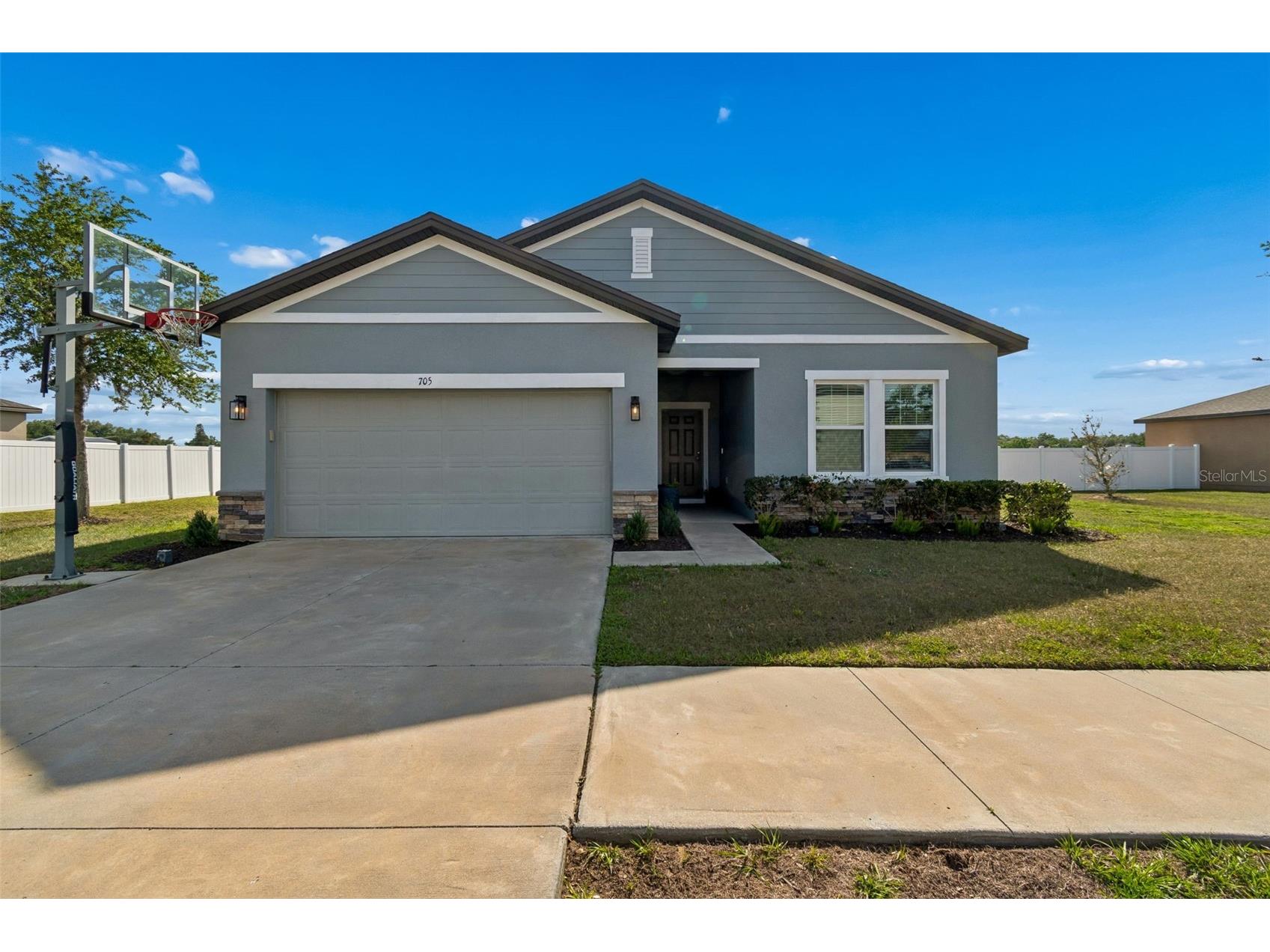 705 Garden Oaks Square Seffner FL 33584 TB8501872 image1