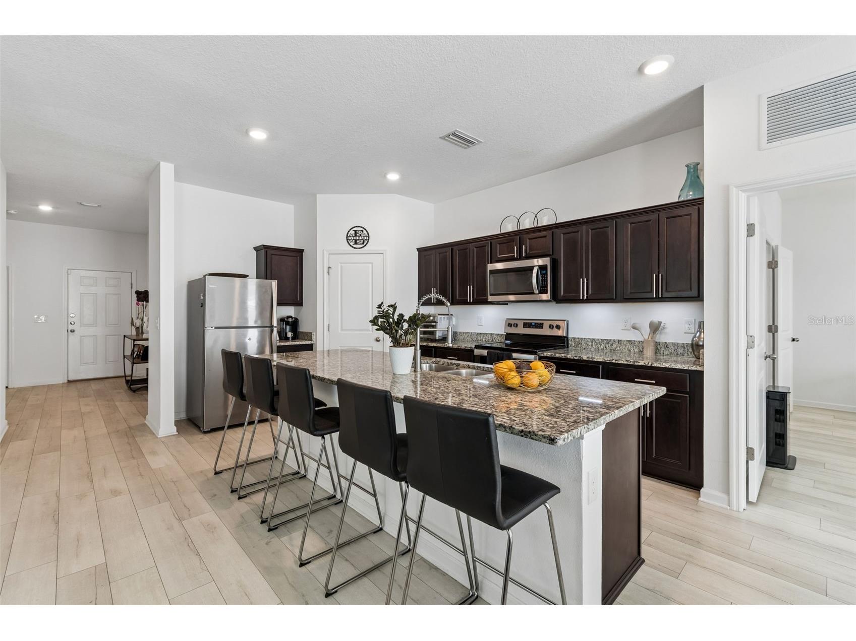 705 Garden Oaks Square Seffner FL 33584 TB8501872 image13