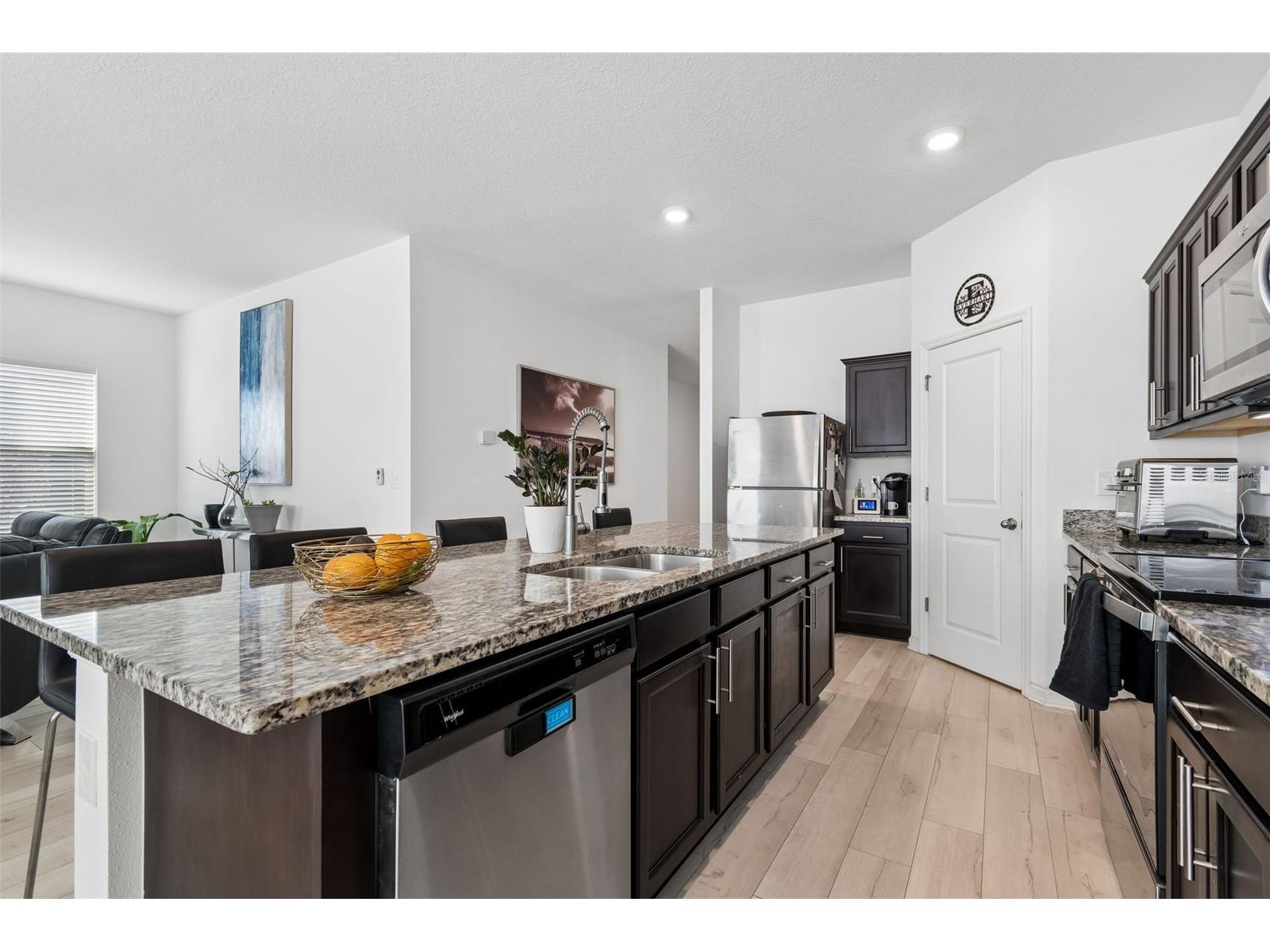 705 Garden Oaks Square Seffner FL 33584 TB8501872 image15
