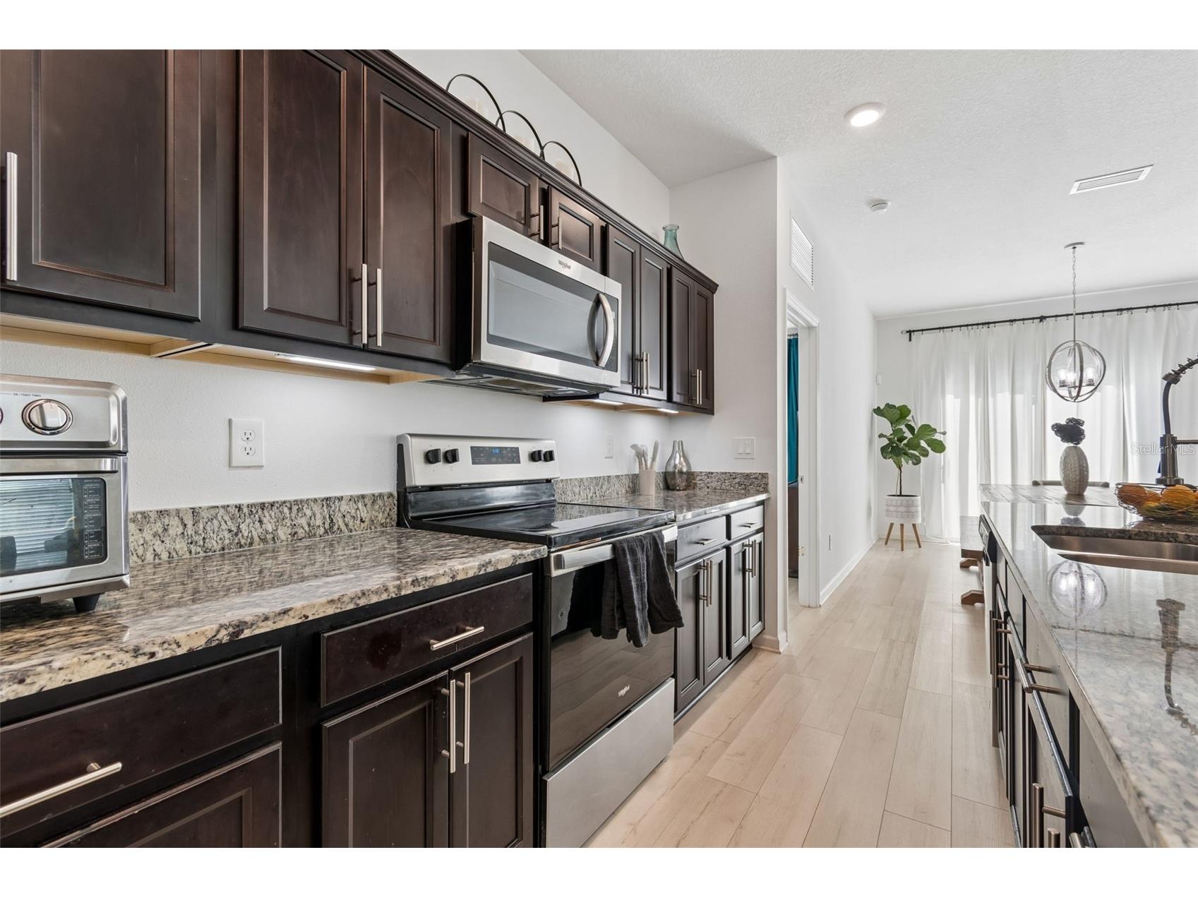 705 Garden Oaks Square Seffner FL 33584 TB8501872 image17