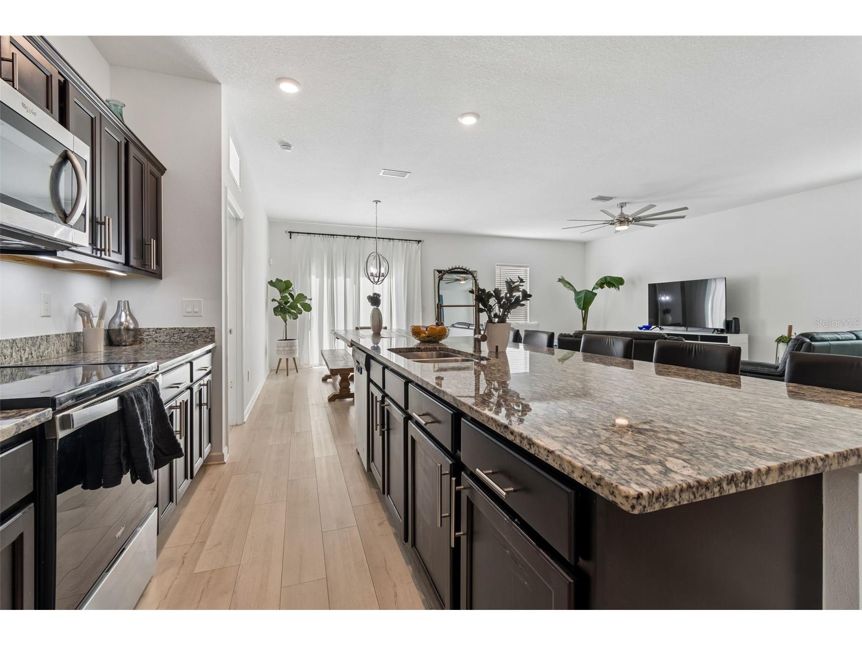 705 Garden Oaks Square Seffner FL 33584 TB8501872 image18