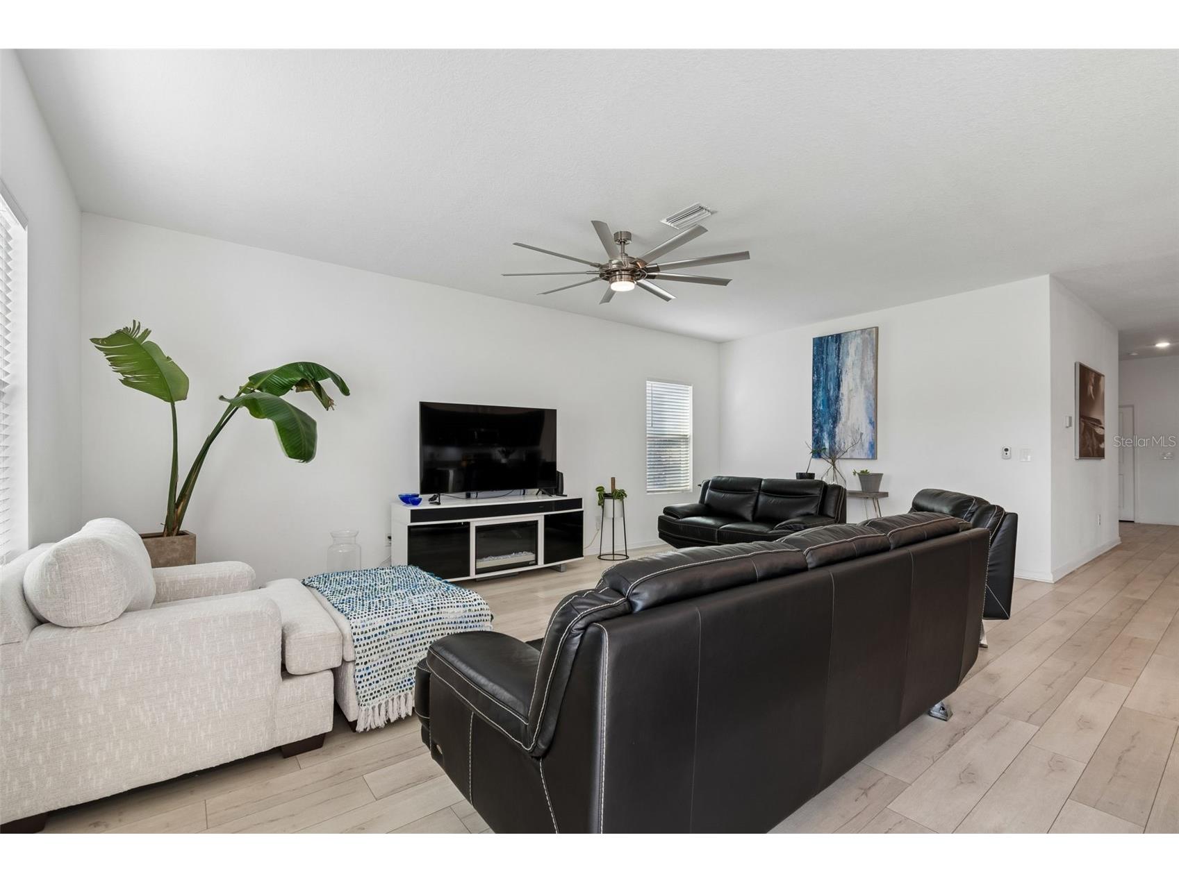 705 Garden Oaks Square Seffner FL 33584 TB8501872 image22