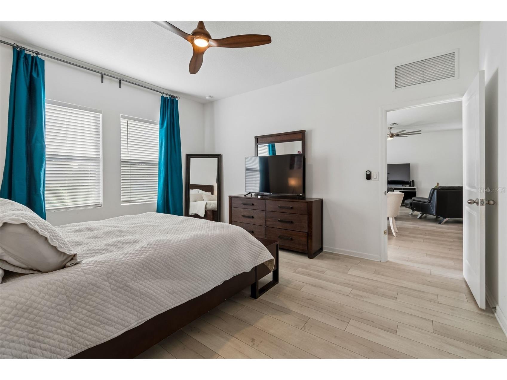 705 Garden Oaks Square Seffner FL 33584 TB8501872 image33