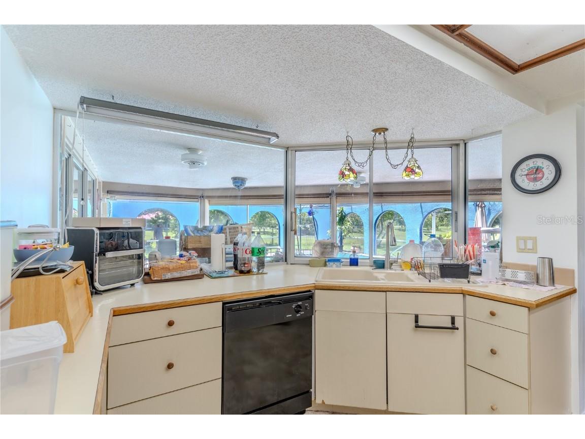 705 Glen Mar Court Sebring FL 33876 P4935630 image6