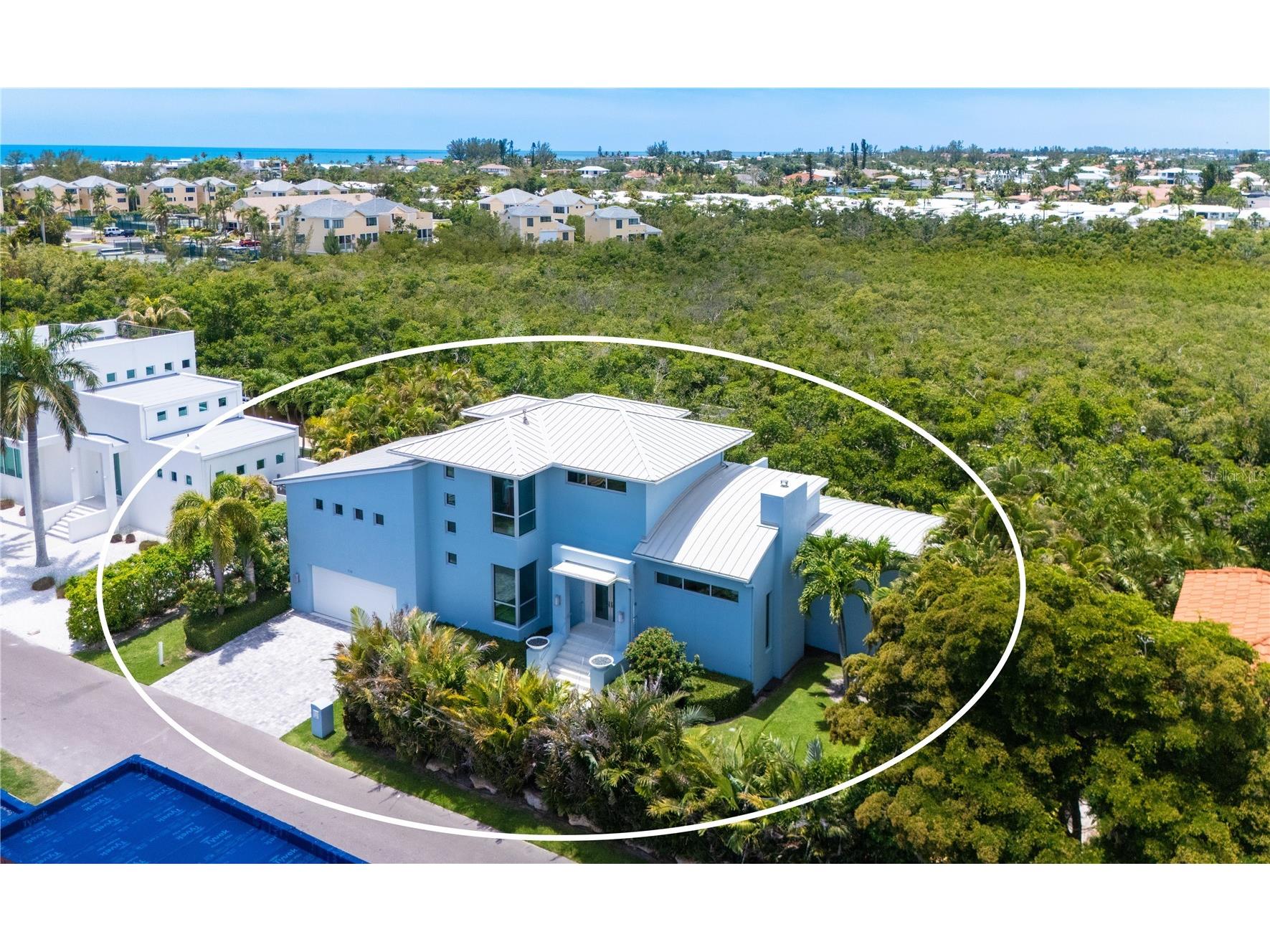 705 Jungle Queen Way Longboat Key FL 34228 A4696488 image1