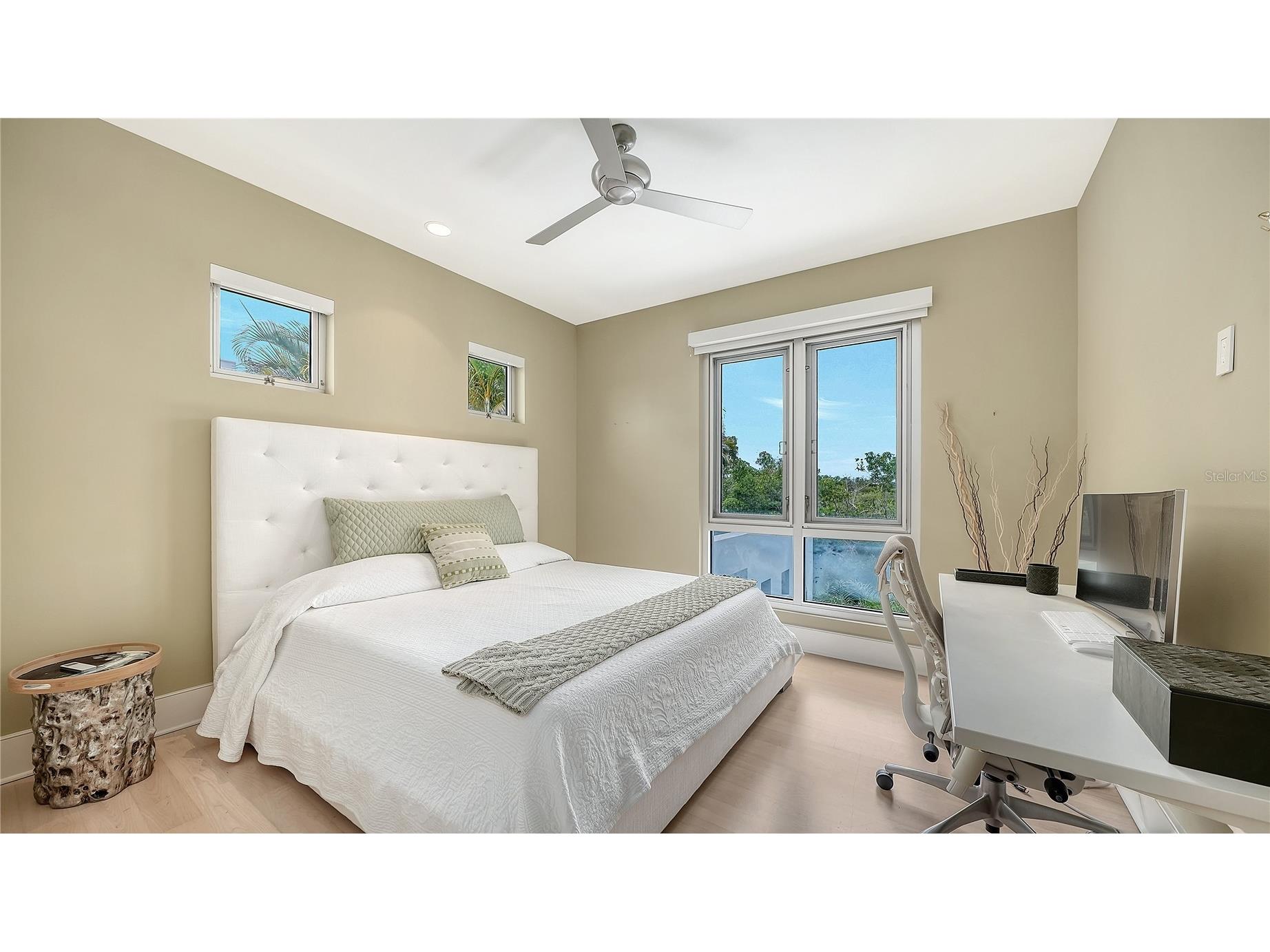 705 Jungle Queen Way Longboat Key FL 34228 A4696488 image40