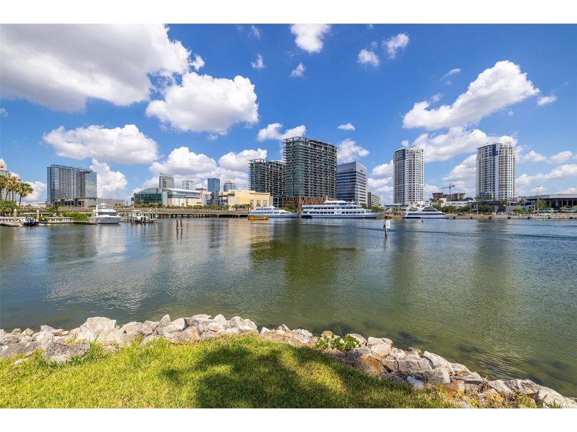 705 Mainsail Drive #705 Tampa FL 33602 TB8405496 image38