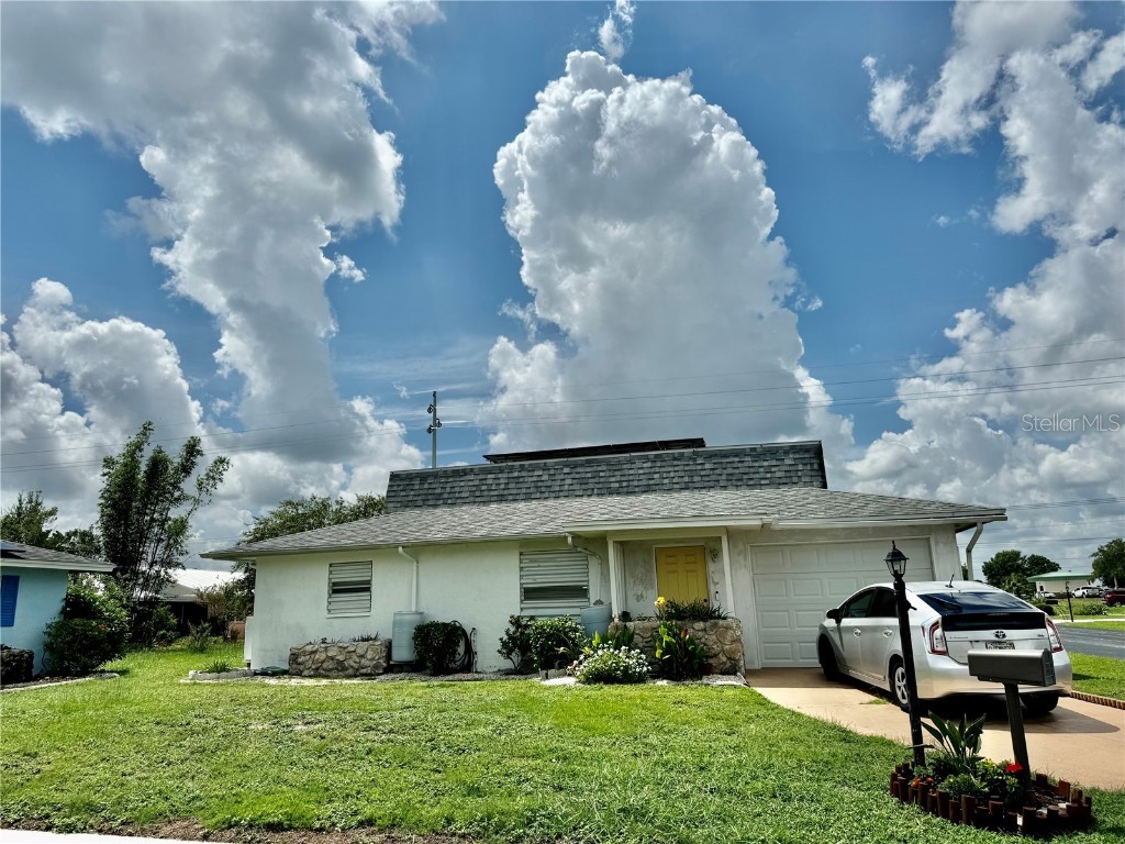 705 Radford Place Sun City Center FL 33573 L4947473 image1