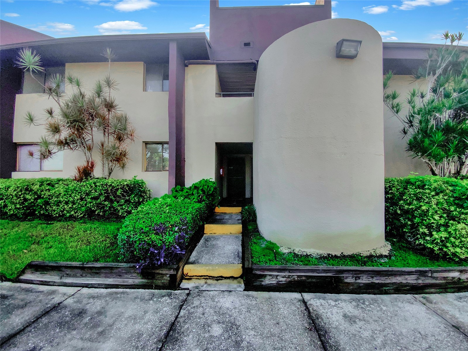 705 S Village Drive N #205 Saint Petersburg FL 33716 O6380803 image1