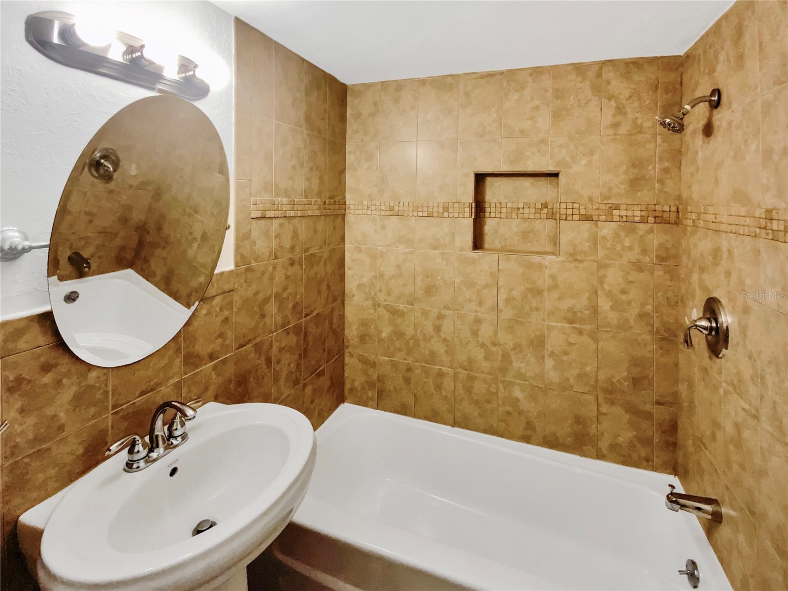 705 S Village Drive N #205 Saint Petersburg FL 33716 O6380803 image14