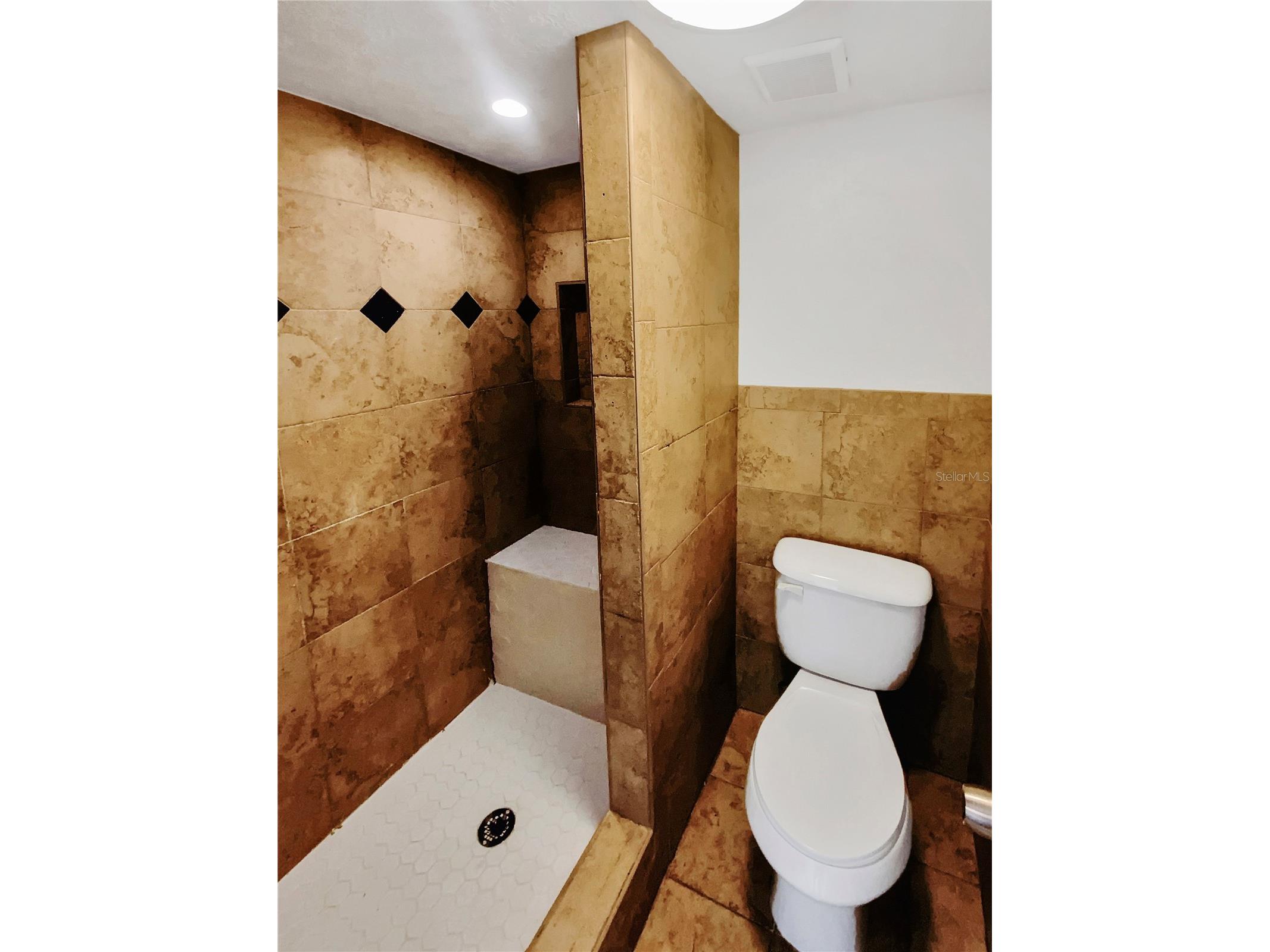 705 S Village Drive N #205 Saint Petersburg FL 33716 O6380803 image15