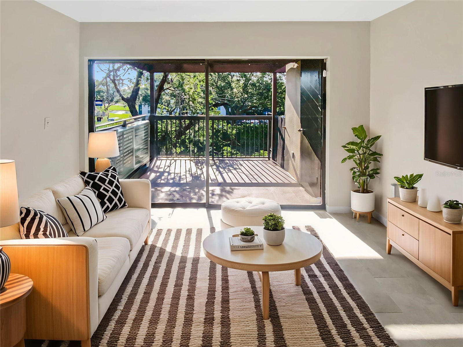 705 S Village Drive N #205 Saint Petersburg FL 33716 O6380803 image2