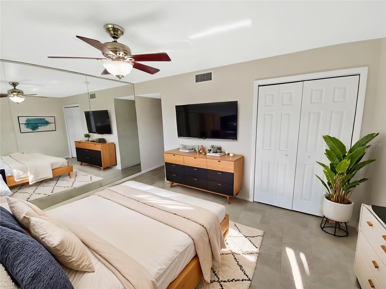 705 S Village Drive N #205 Saint Petersburg FL 33716 O6380803 image6