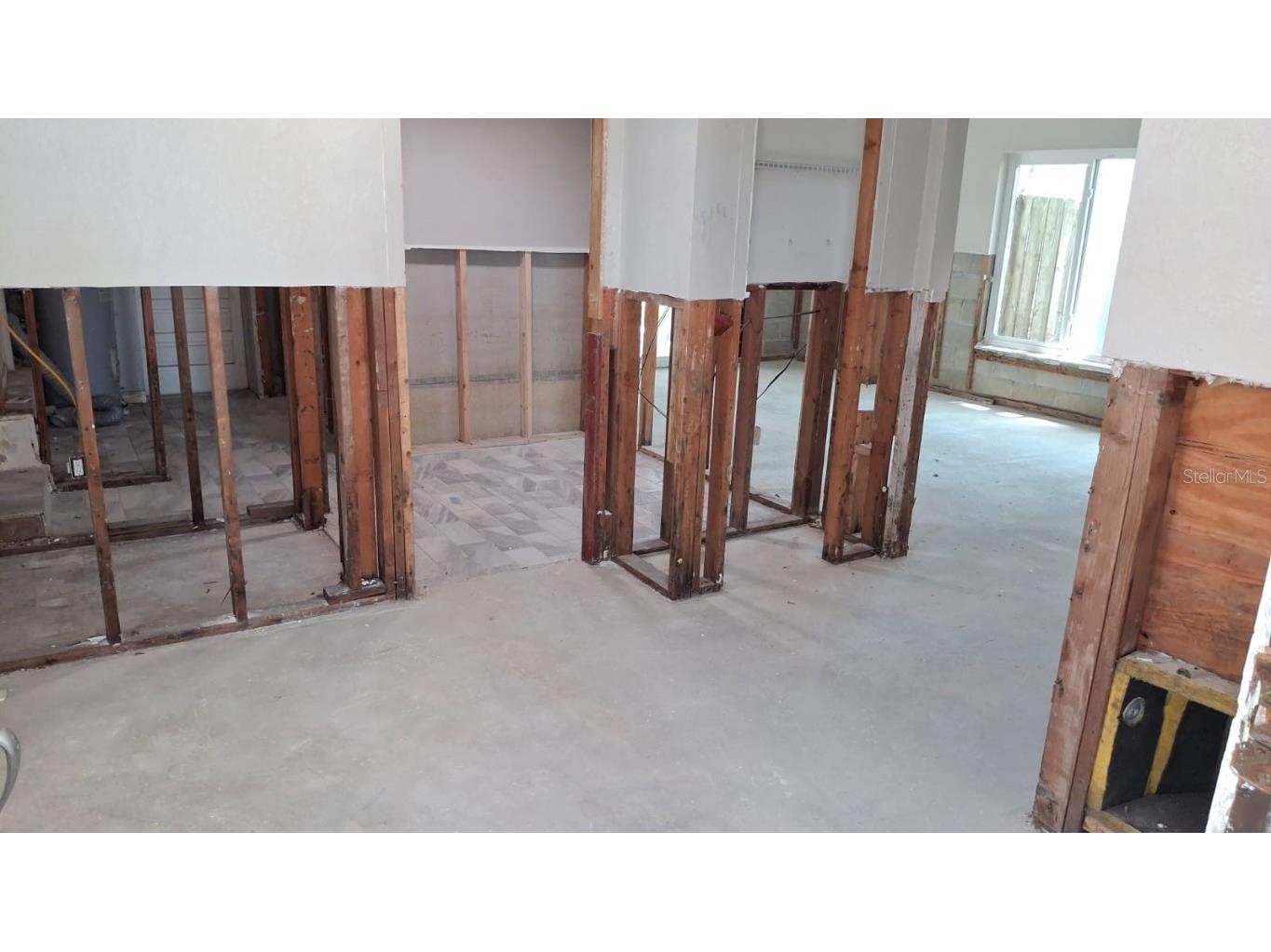 705 Shore Drive E Oldsmar FL 34677 TB8458306 image2