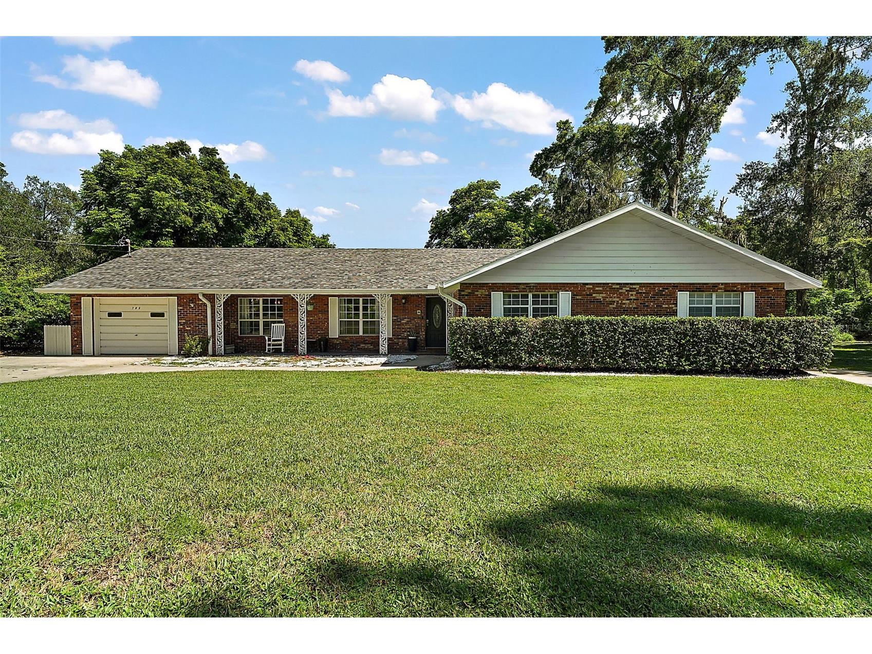 705 Summit Court Mount Dora FL 32757 - LAKE JOHN G5110878 image2