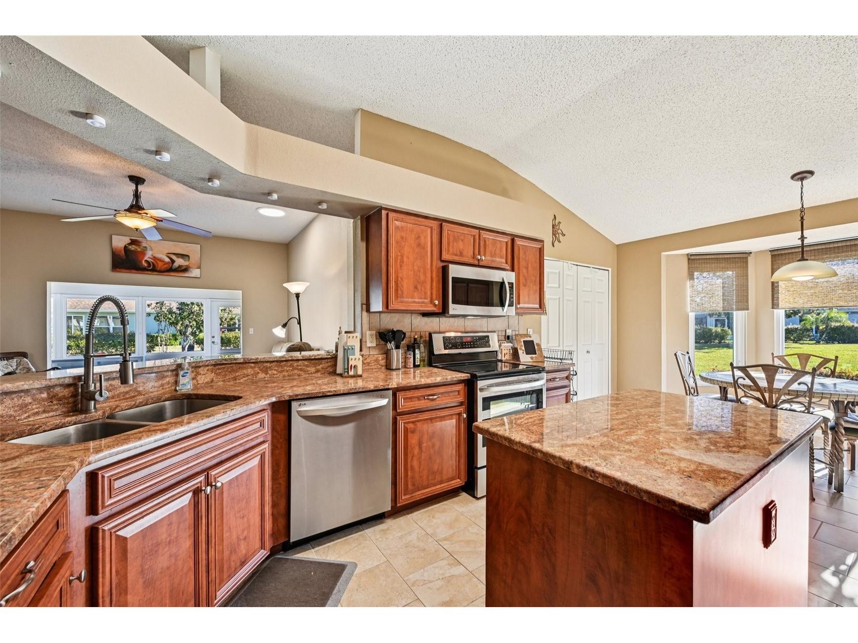 705 Tilbury Court Sun City Center FL 33573 TB8468995 image9