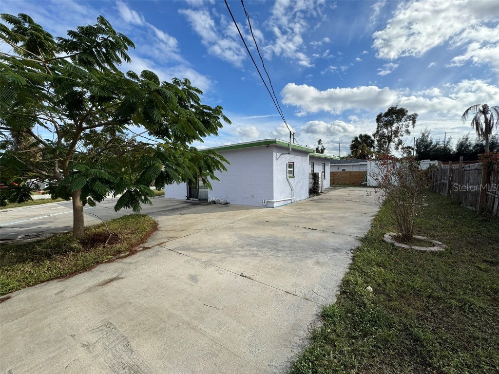 7050 48th Street N Pinellas Park FL 33781 TB8455204 image25