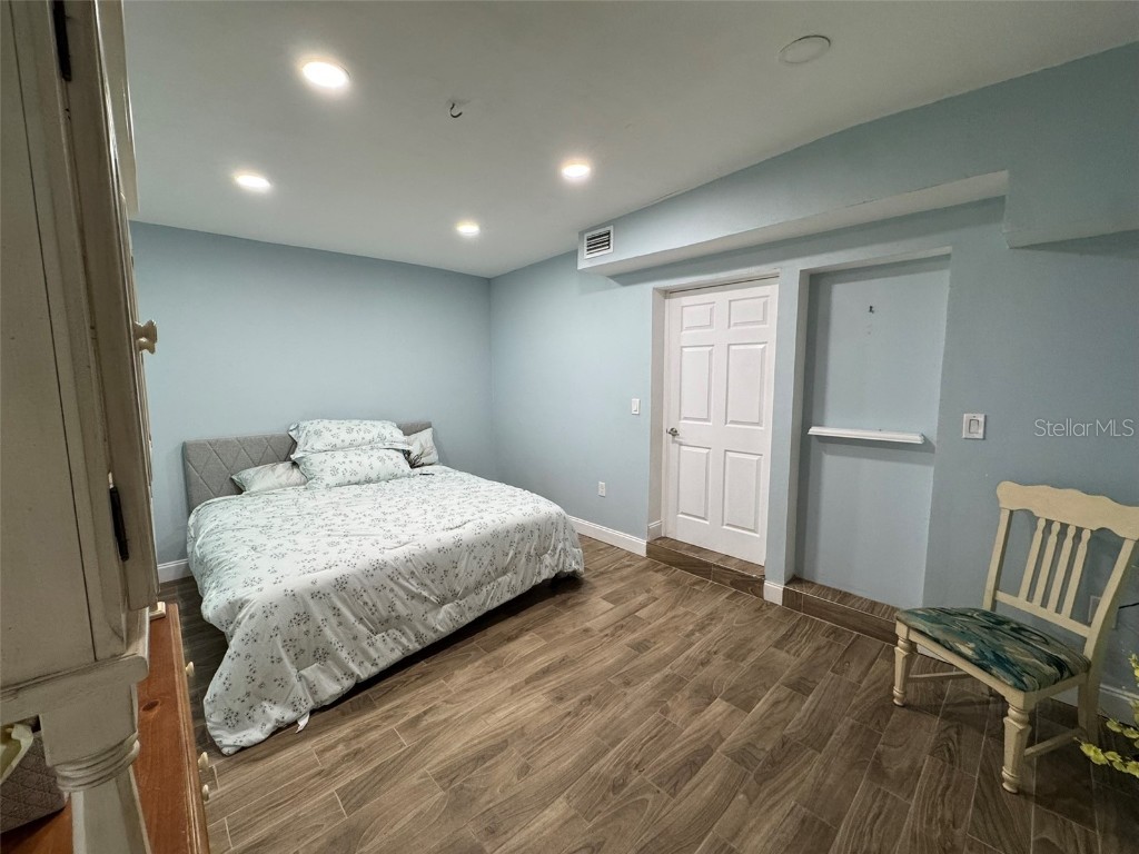 7050 48th Street N Pinellas Park FL 33781 TB8455204 image3