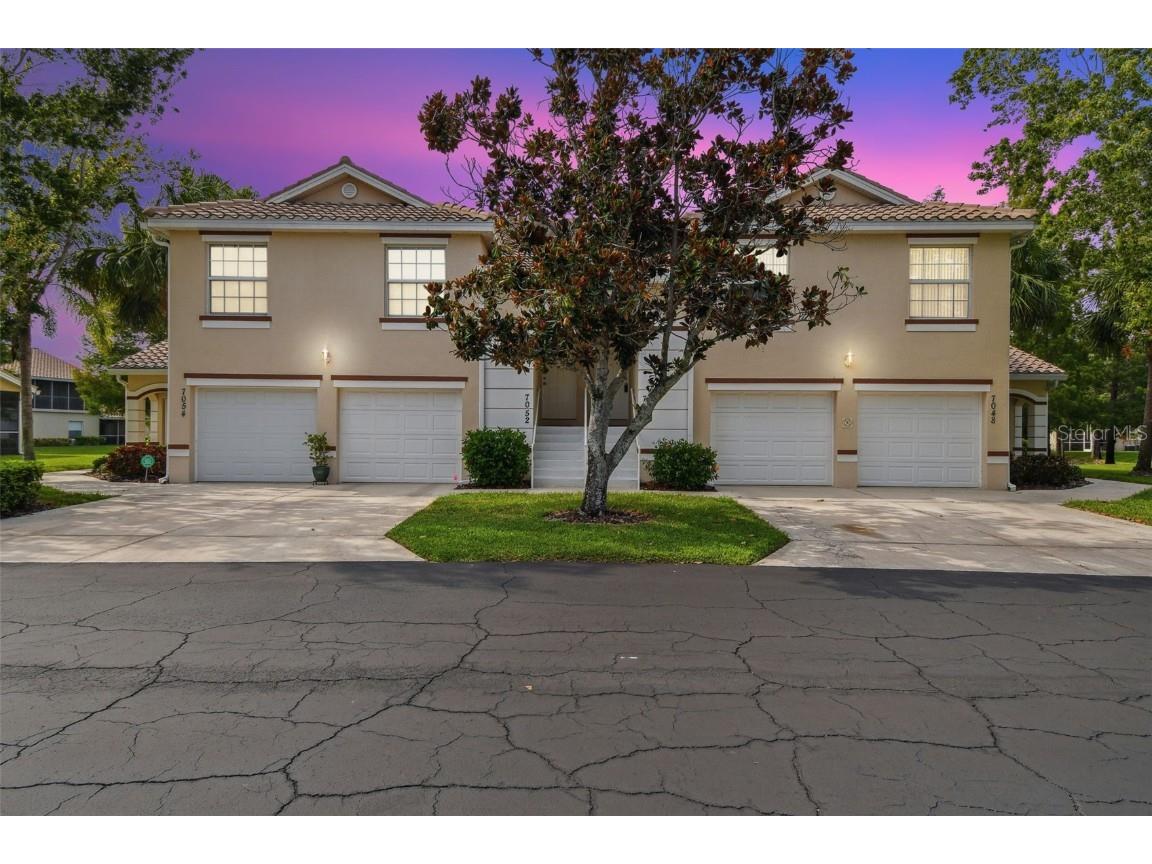 7050 Strand Circle #202 Bradenton FL 34203 A4571204 image1