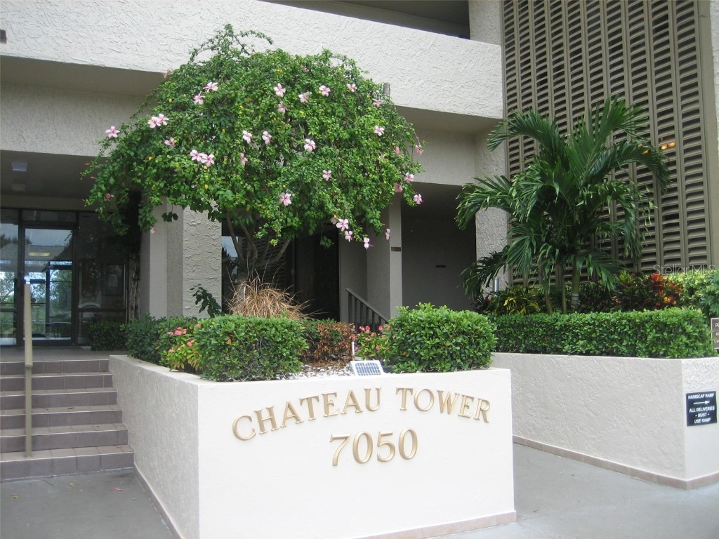 7050 Sunset Drive S #1210 South Pasadena FL 33707 U8245209 image1