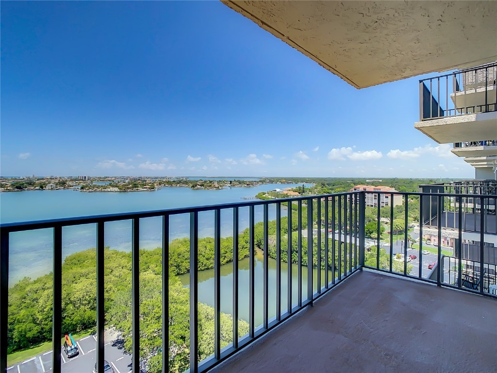 7050 Sunset Drive S #1402 South Pasadena FL 33707 S5085339 image1