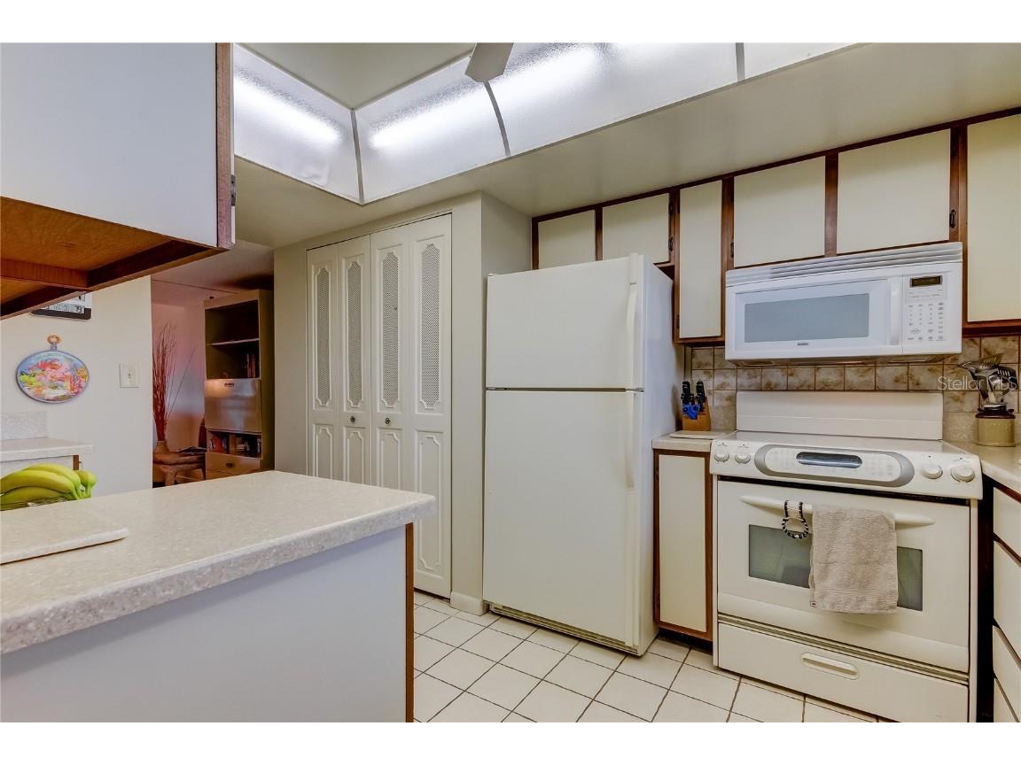 7050 Sunset Drive S #405 South Pasadena FL 33707 - BOCA CIEGA TB8440604 image23