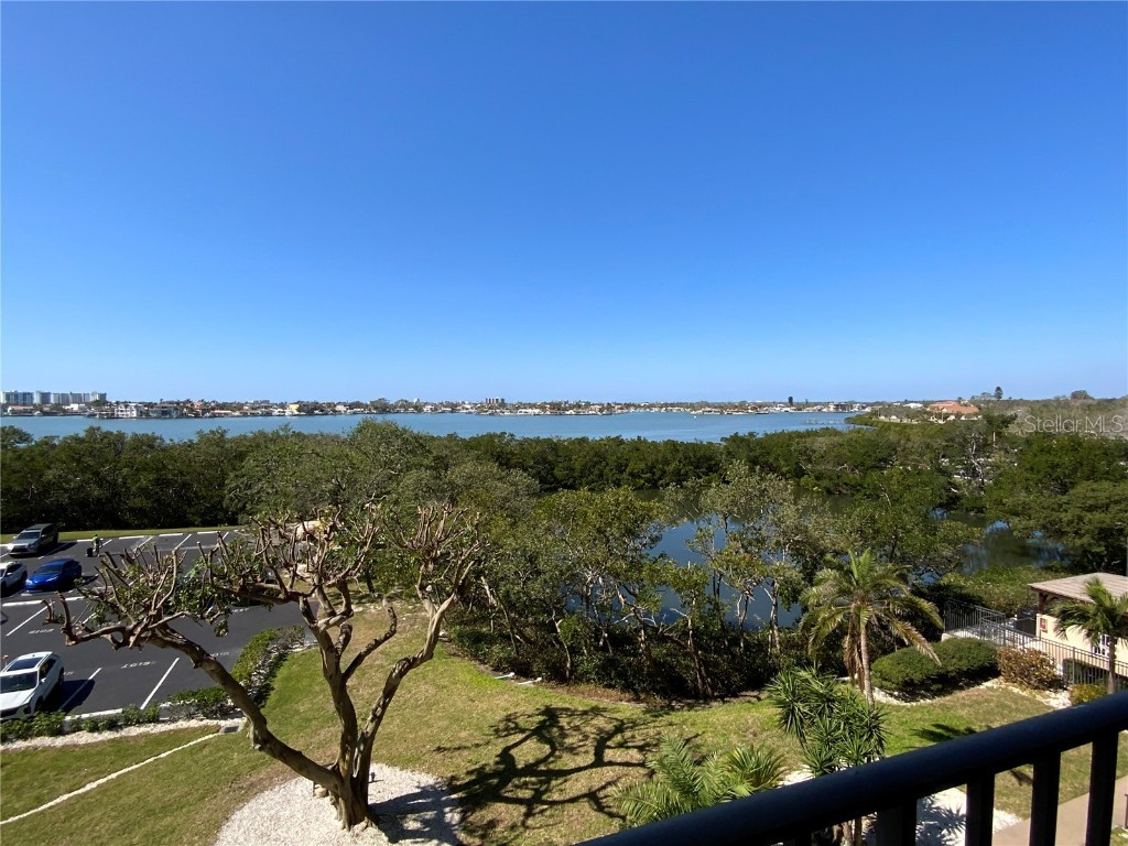 7050 Sunset Drive S #405 South Pasadena FL 33707 - BOCA CIEGA TB8440604 image33