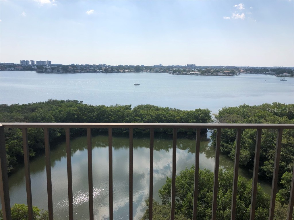 7050 Sunset Drive S #811 South Pasadena FL 33707 U8206628 image1