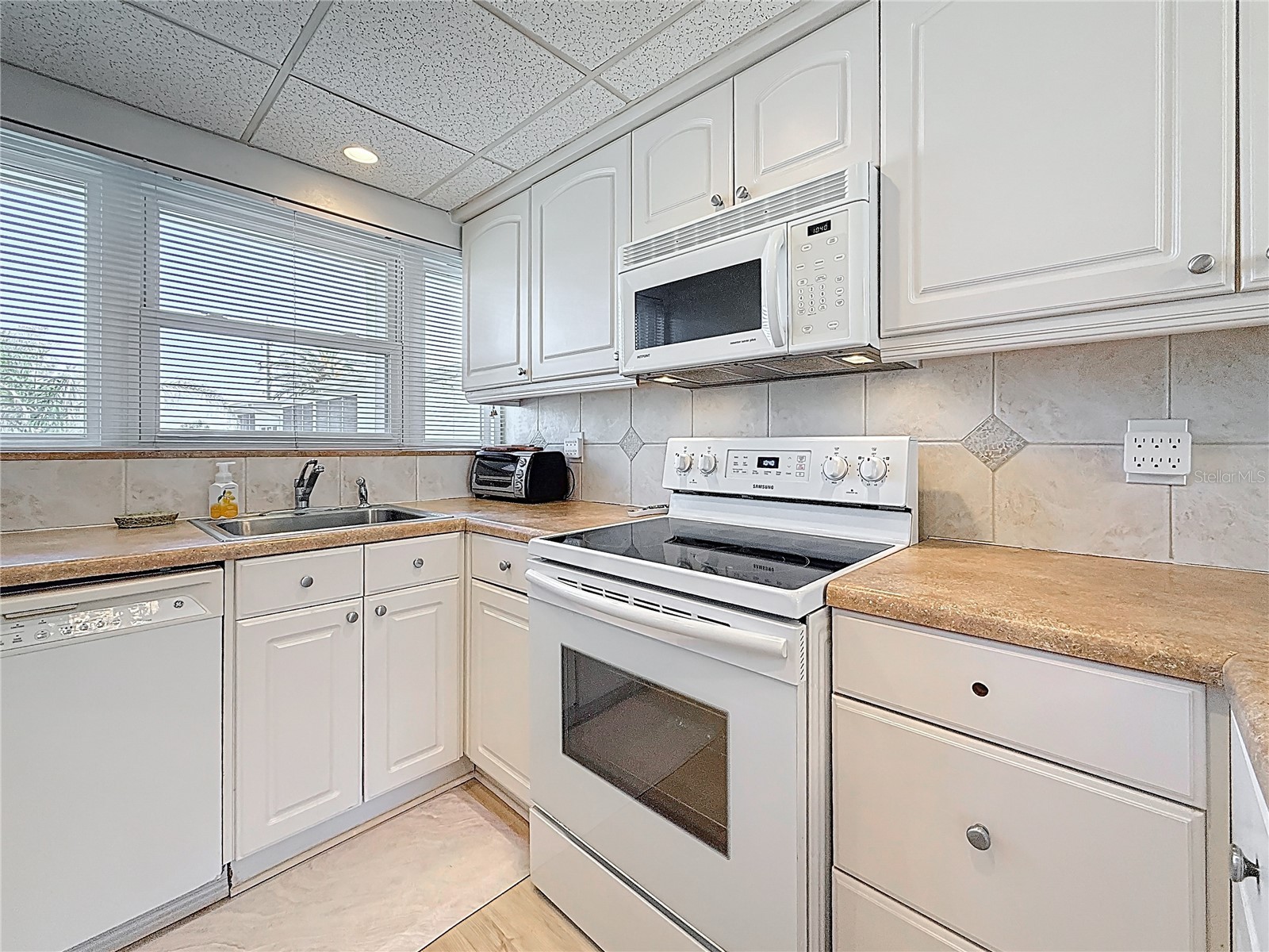 7050 Sunset Way #22 Saint Pete Beach FL 33706 TB8459314 image11