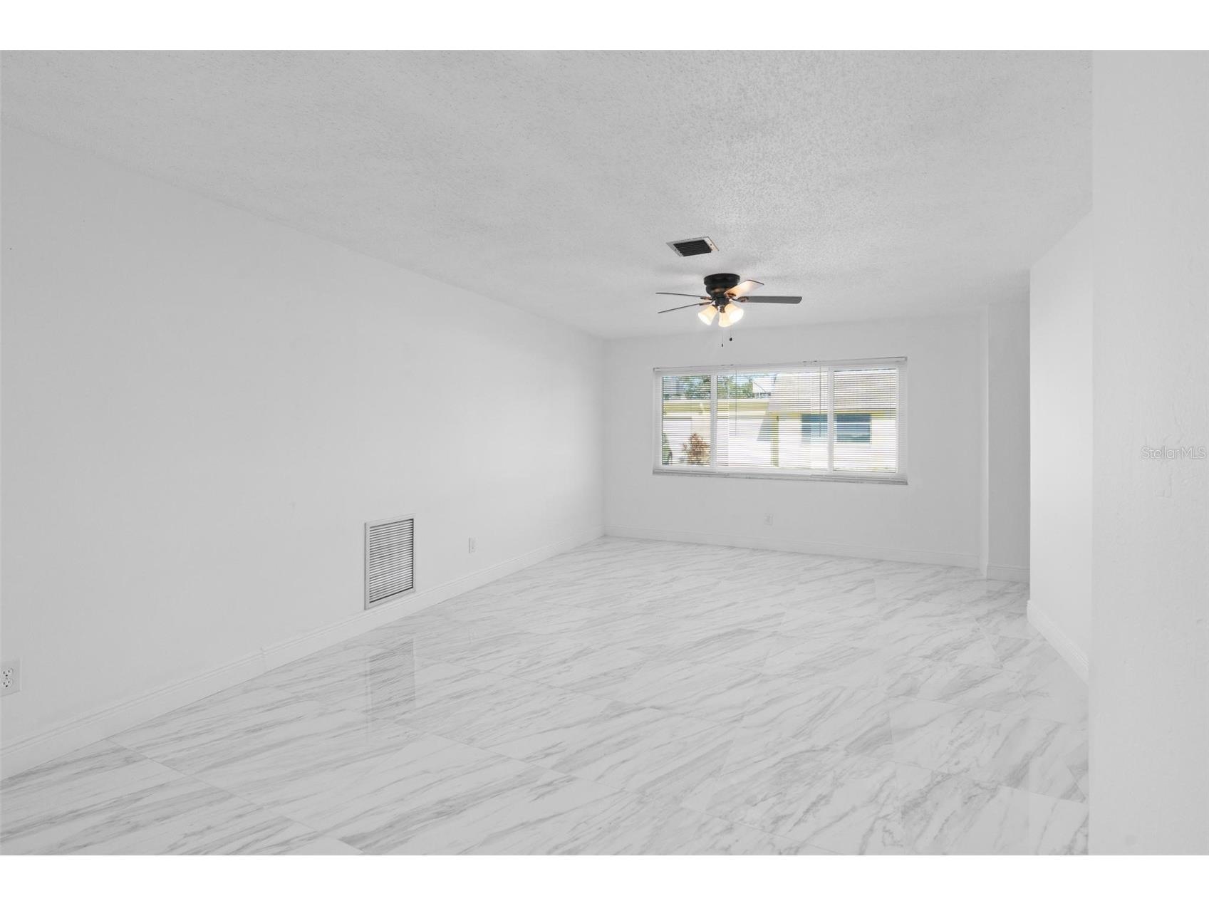 7050 Versailles N Pinellas Park FL 33781 TB8459913 image10