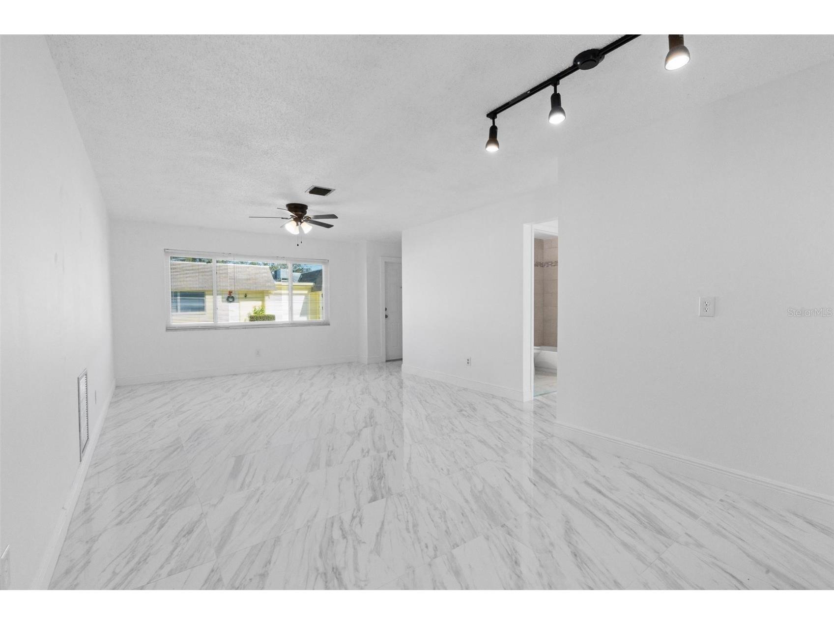 7050 Versailles N Pinellas Park FL 33781 TB8459913 image11